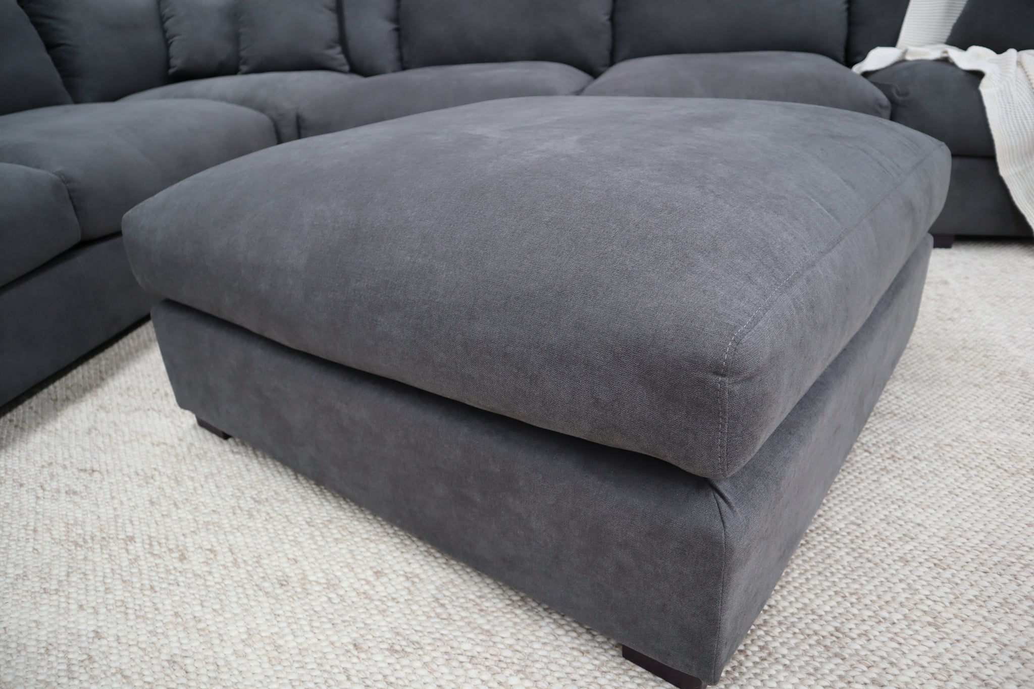 SCARLETT N6 DARK GREY CORNER LOUNGE SUITE