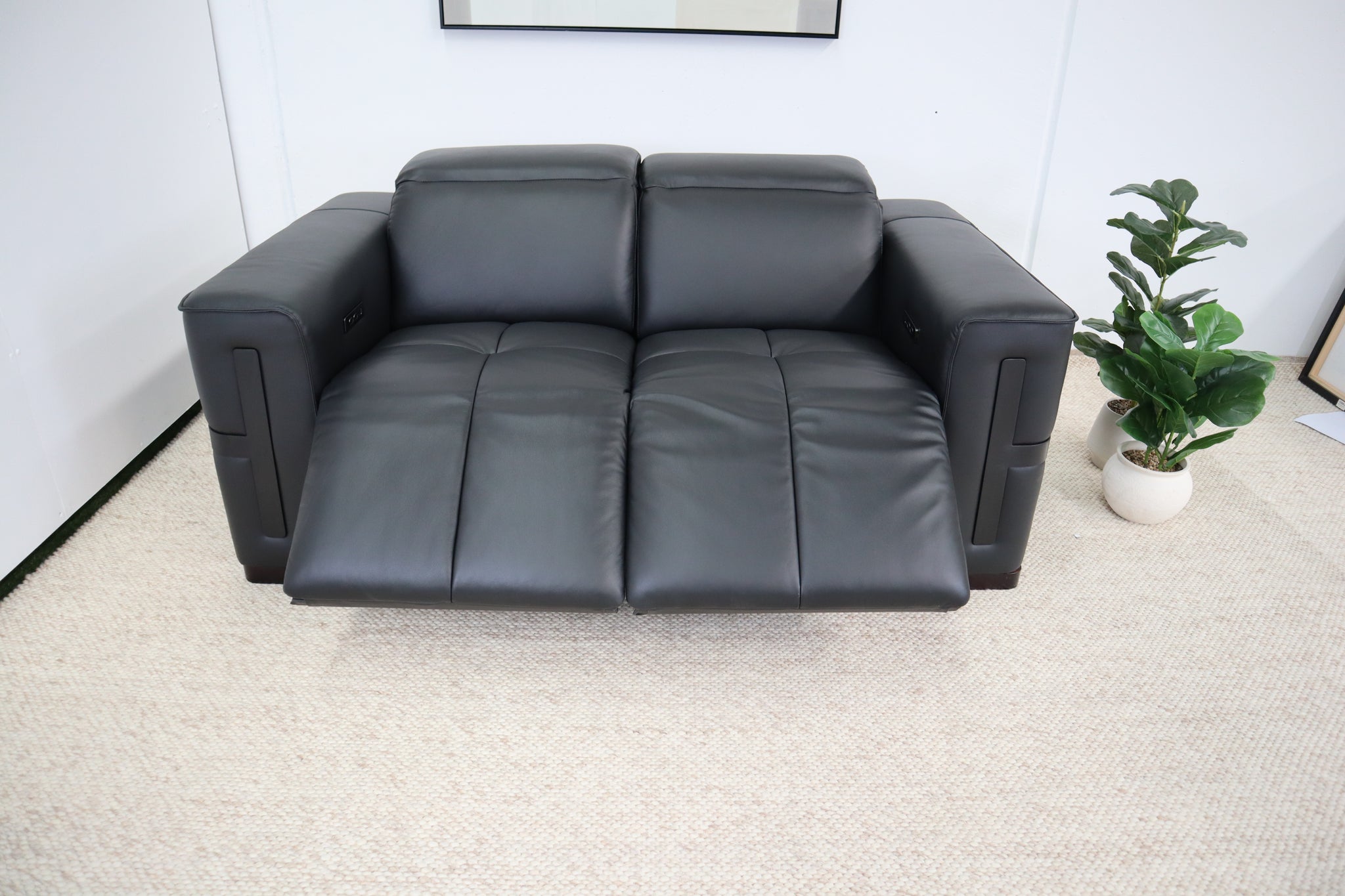 DELTA BLACK 2 SEATER