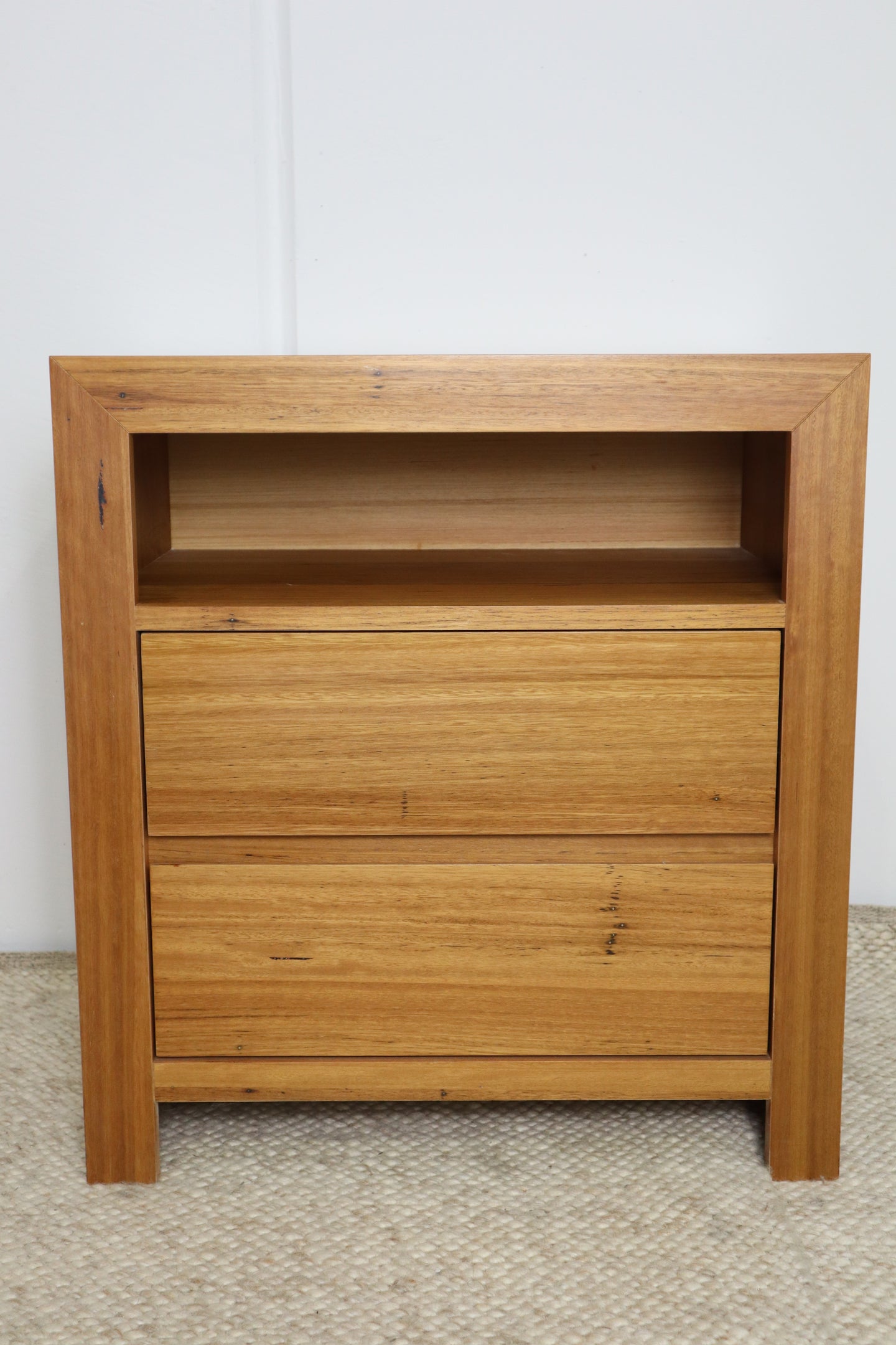 HARVARD BEDSIDE TABLE