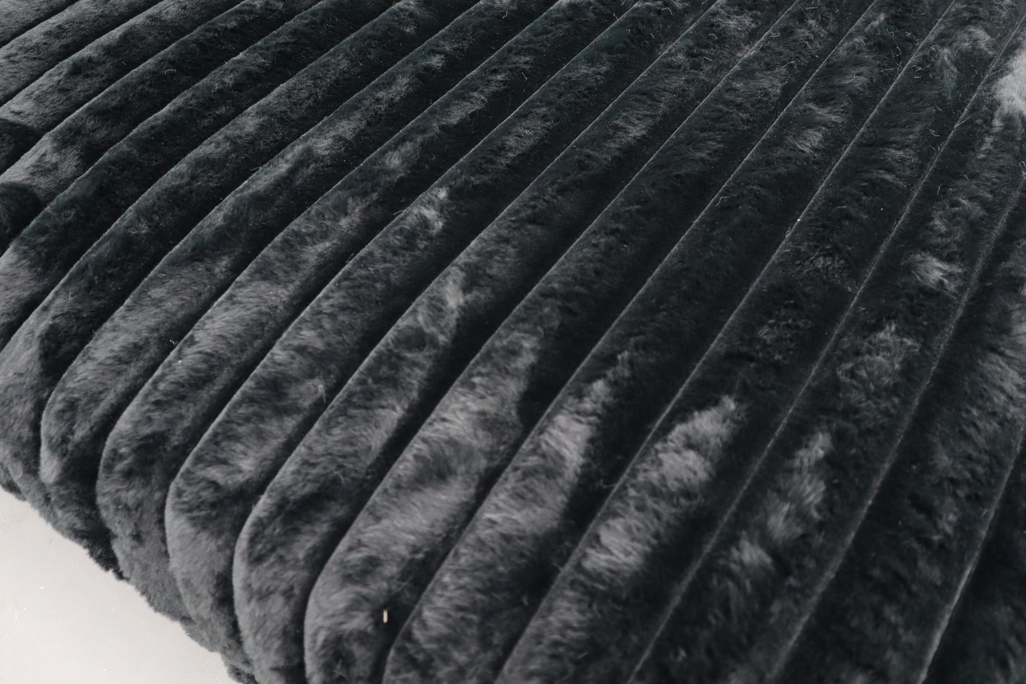 EVE BLACK FAUX FUR LOVESEAT