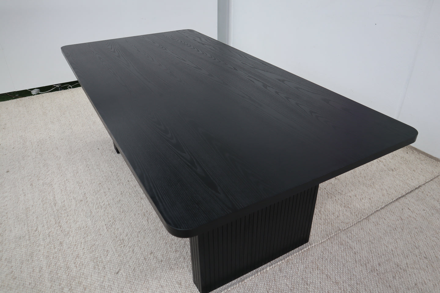 2100 RIDGE BLACK DINING TABLE