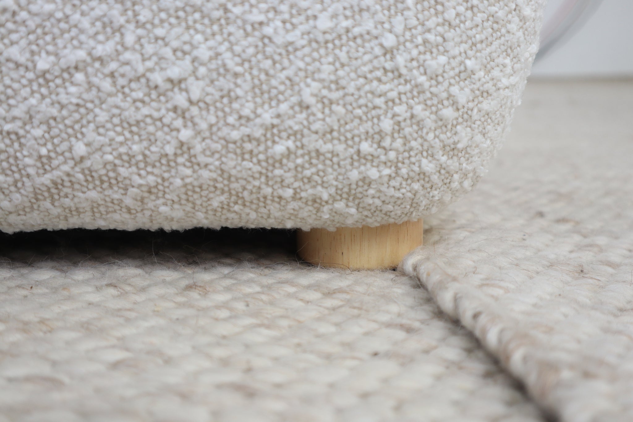 LILLY GAS LIFT NATURAL BOUCLE DOUBLE BED
