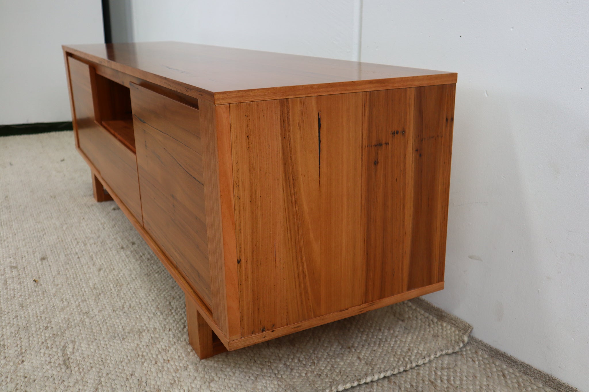ROME WORMY CHESTNUT ENTERTAINMENT UNIT