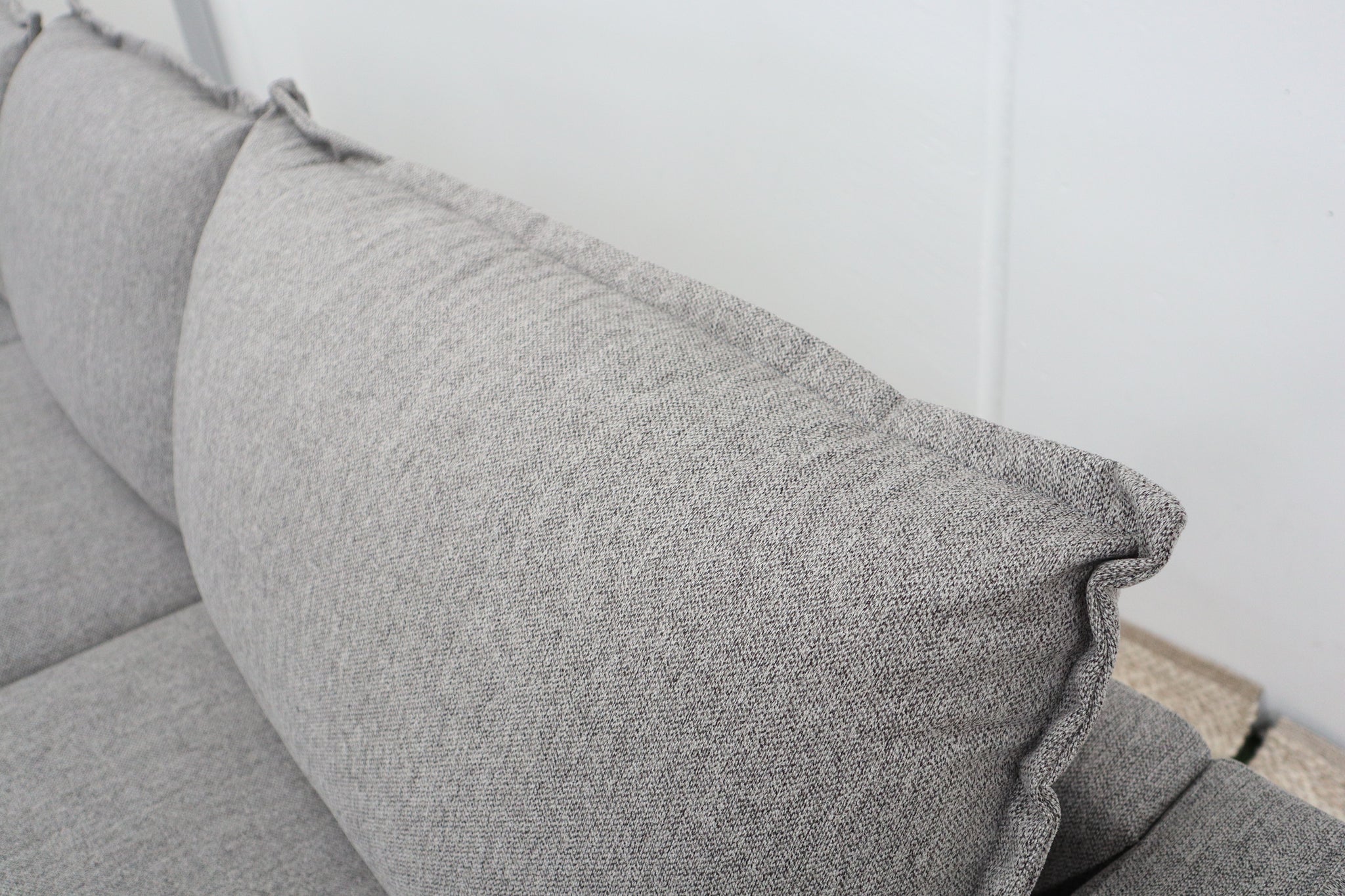 INDI GREY CORNER LOUNGE