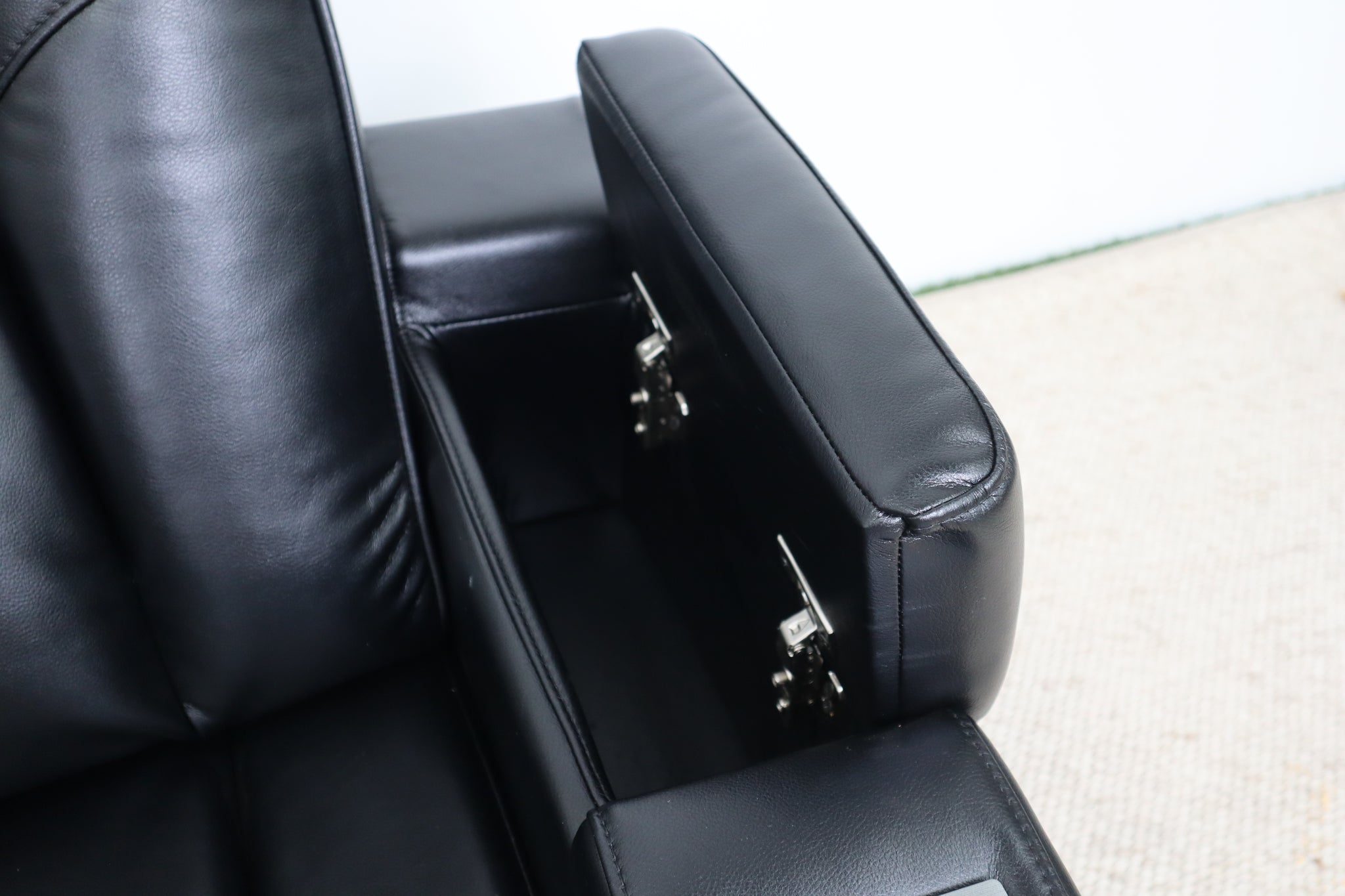 JASPER BLACK 3 SEATER