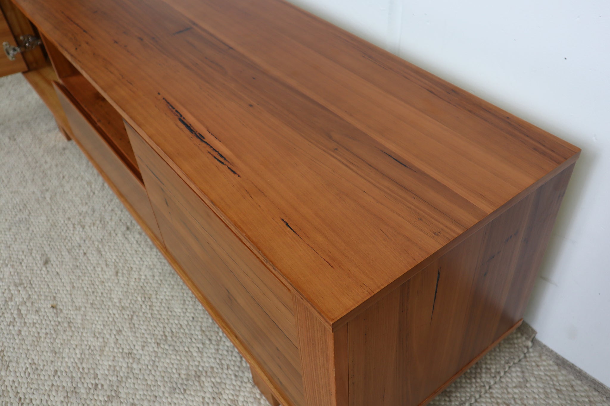 ROME WORMY CHESTNUT ENTERTAINMENT UNIT