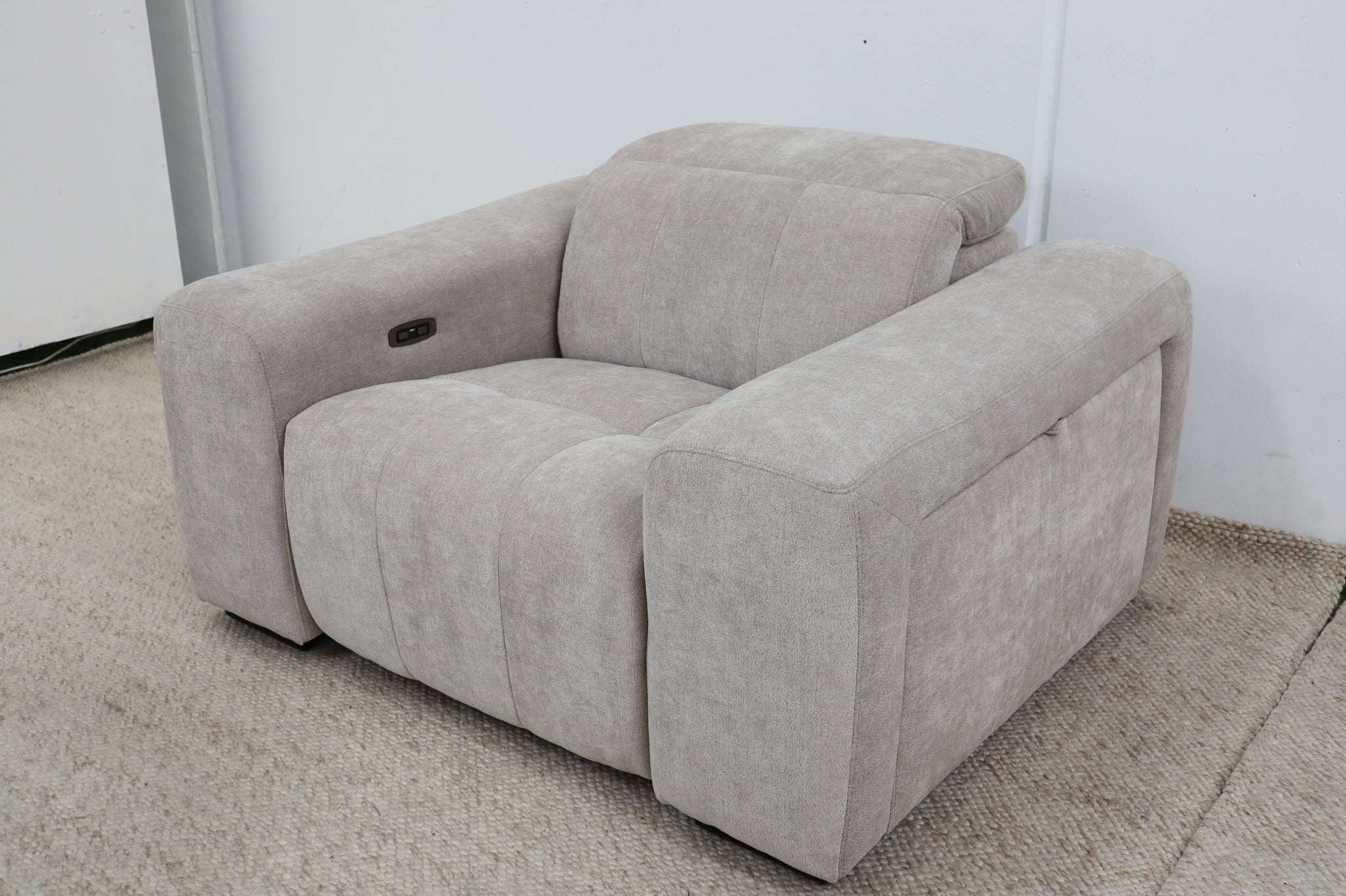 NOAH NATURAL FABRIC ELECTRIC RECLINER