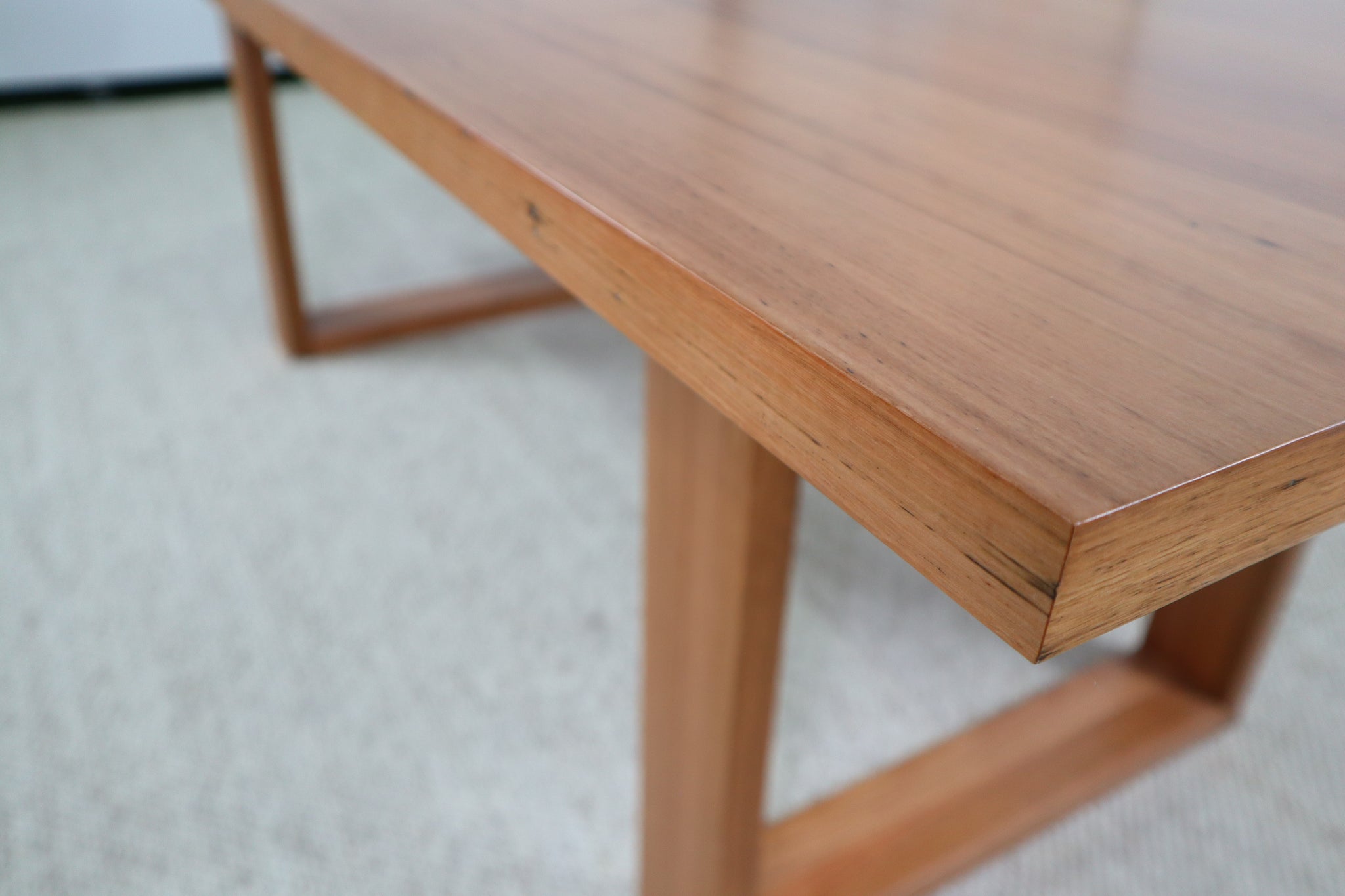1800 ROME WORMY CHESTNUT DINING TABLE