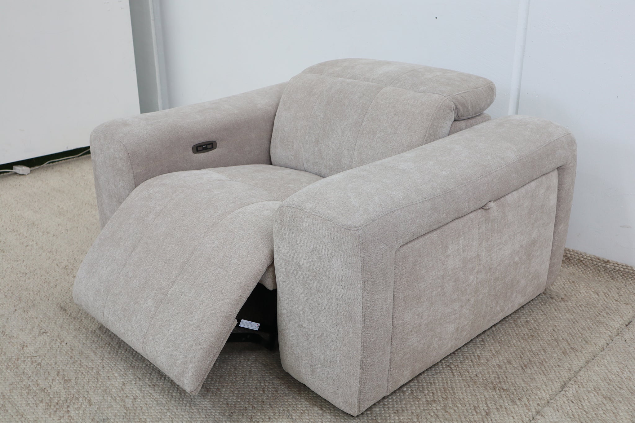 NOAH NATURAL FABRIC ELECTRIC RECLINER