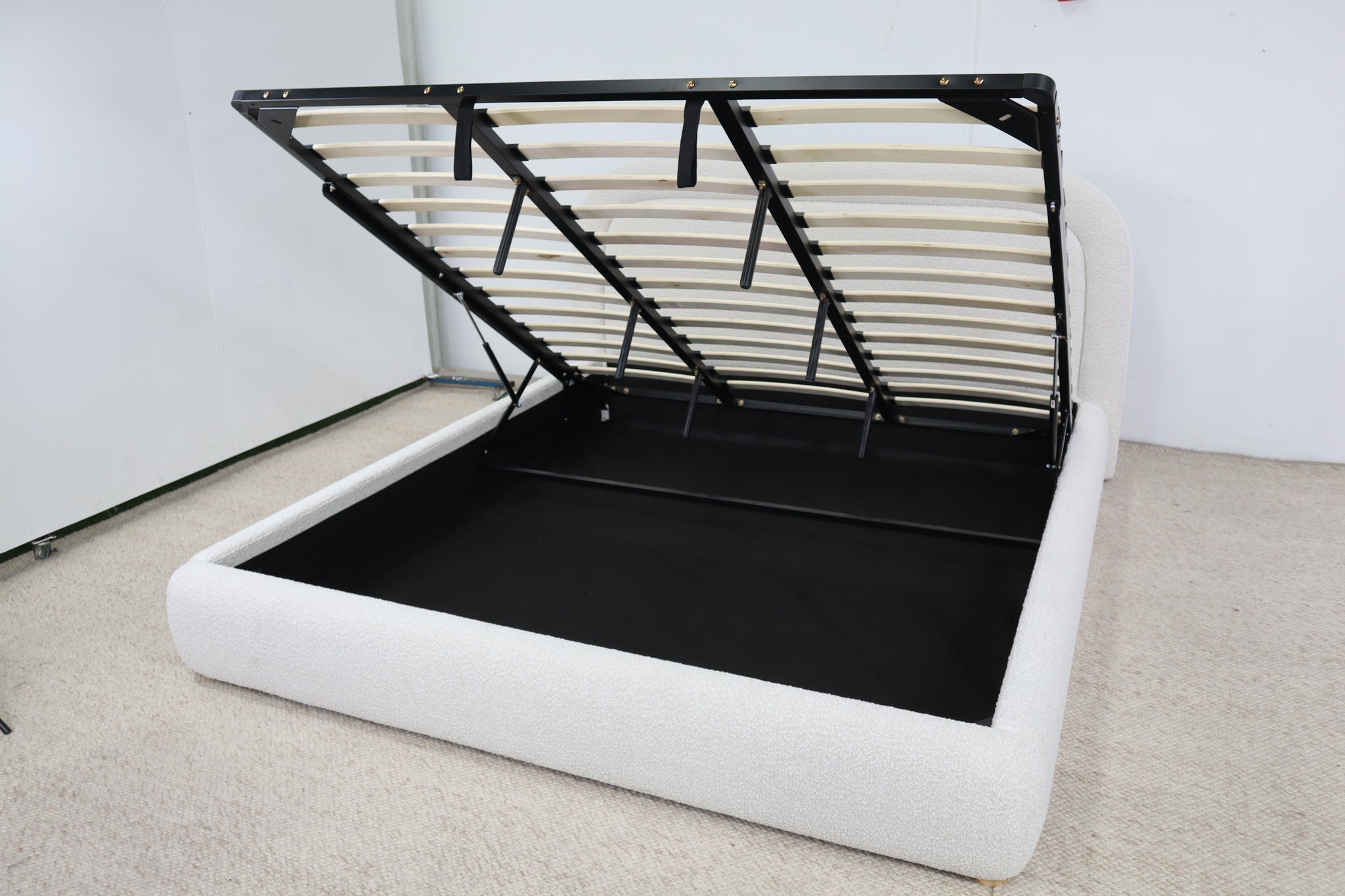 LILLY GAS LIFT NATURAL BOUCLE DOUBLE BED