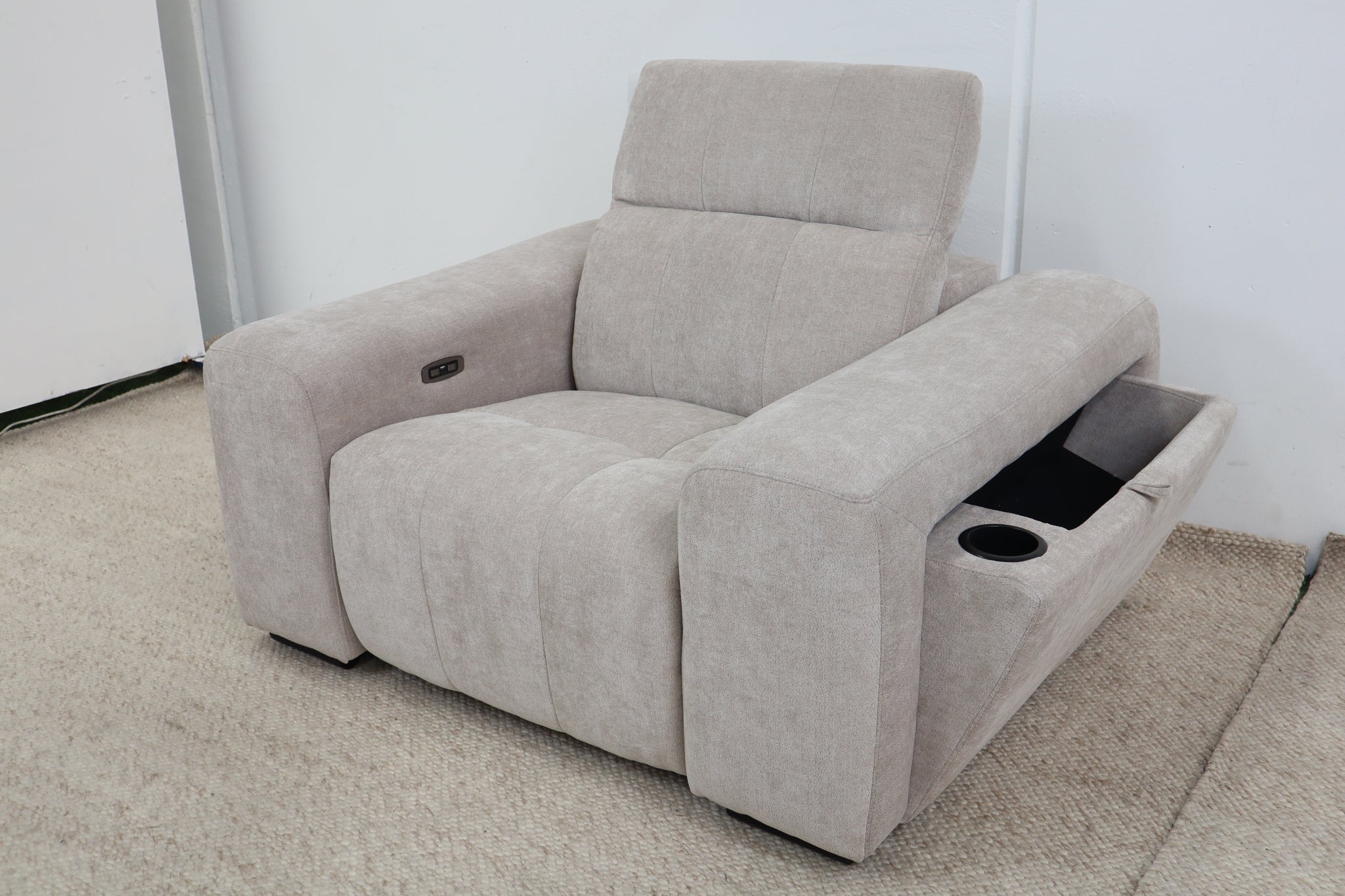 NOAH NATURAL FABRIC ELECTRIC RECLINER