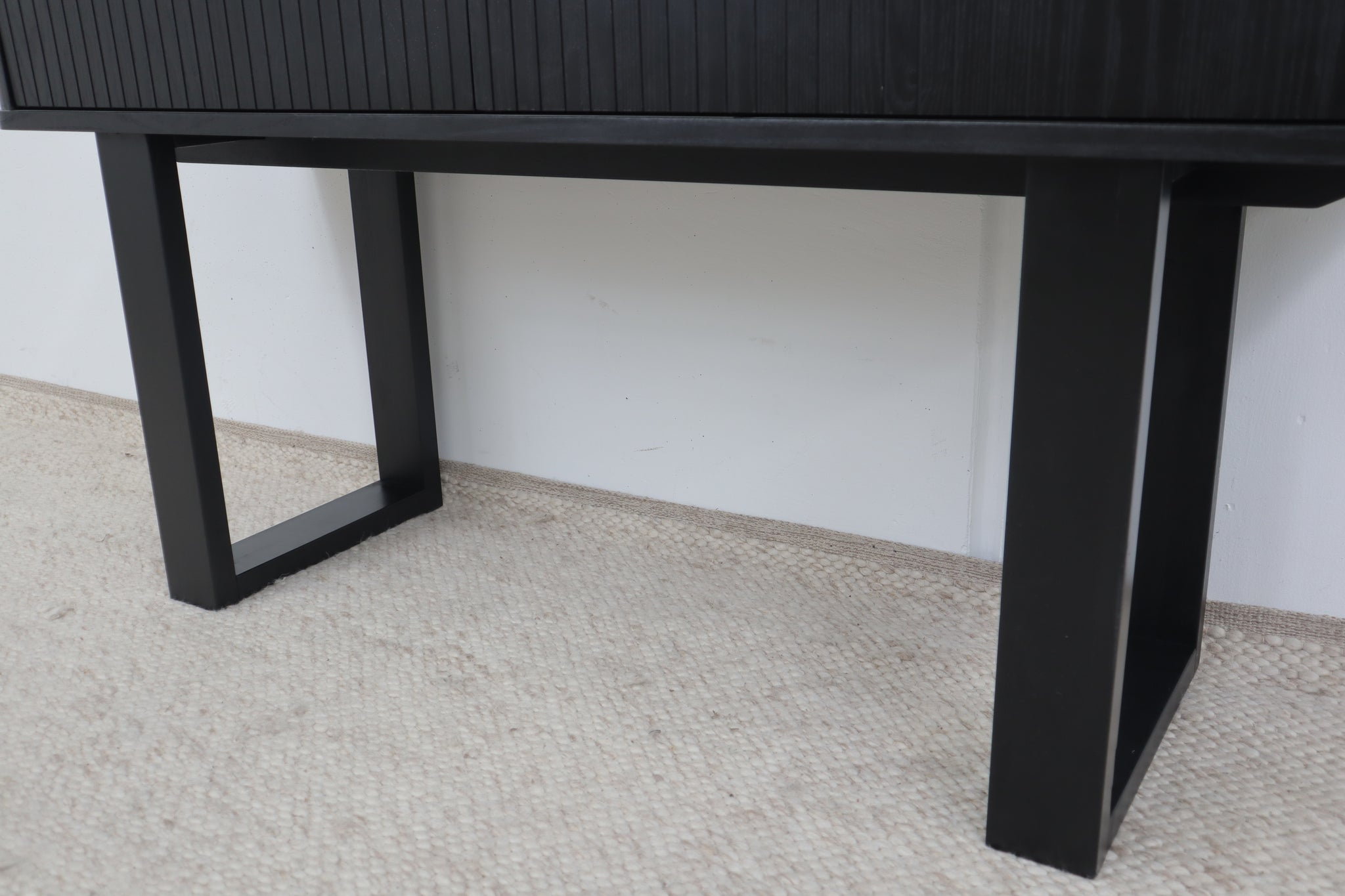 RIDGE BLACK HALL TABLE
