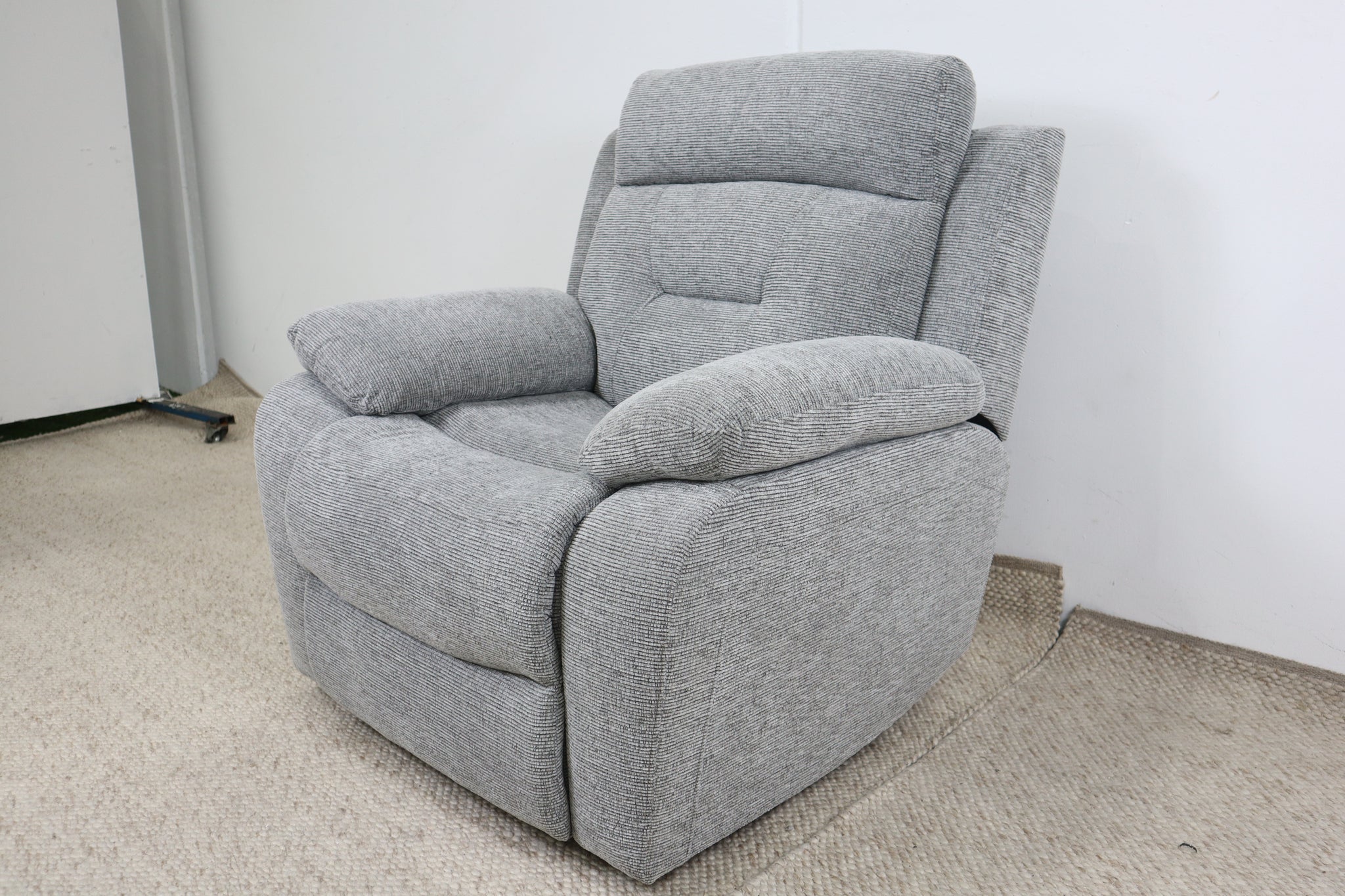 JAMIE GREY FABRIC ELECTRIC RECLINER