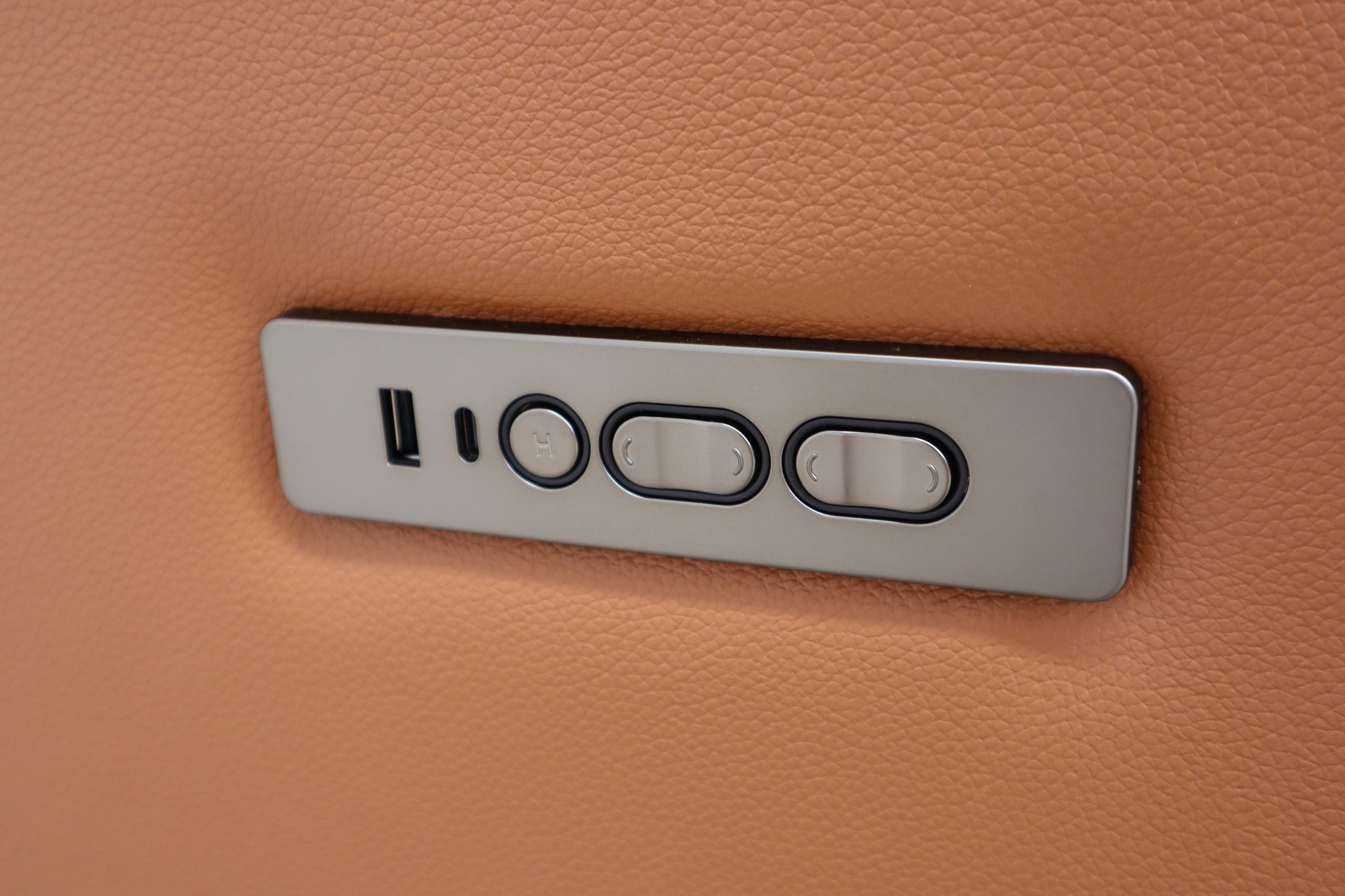 BROCK TAN 2.5 SEATER