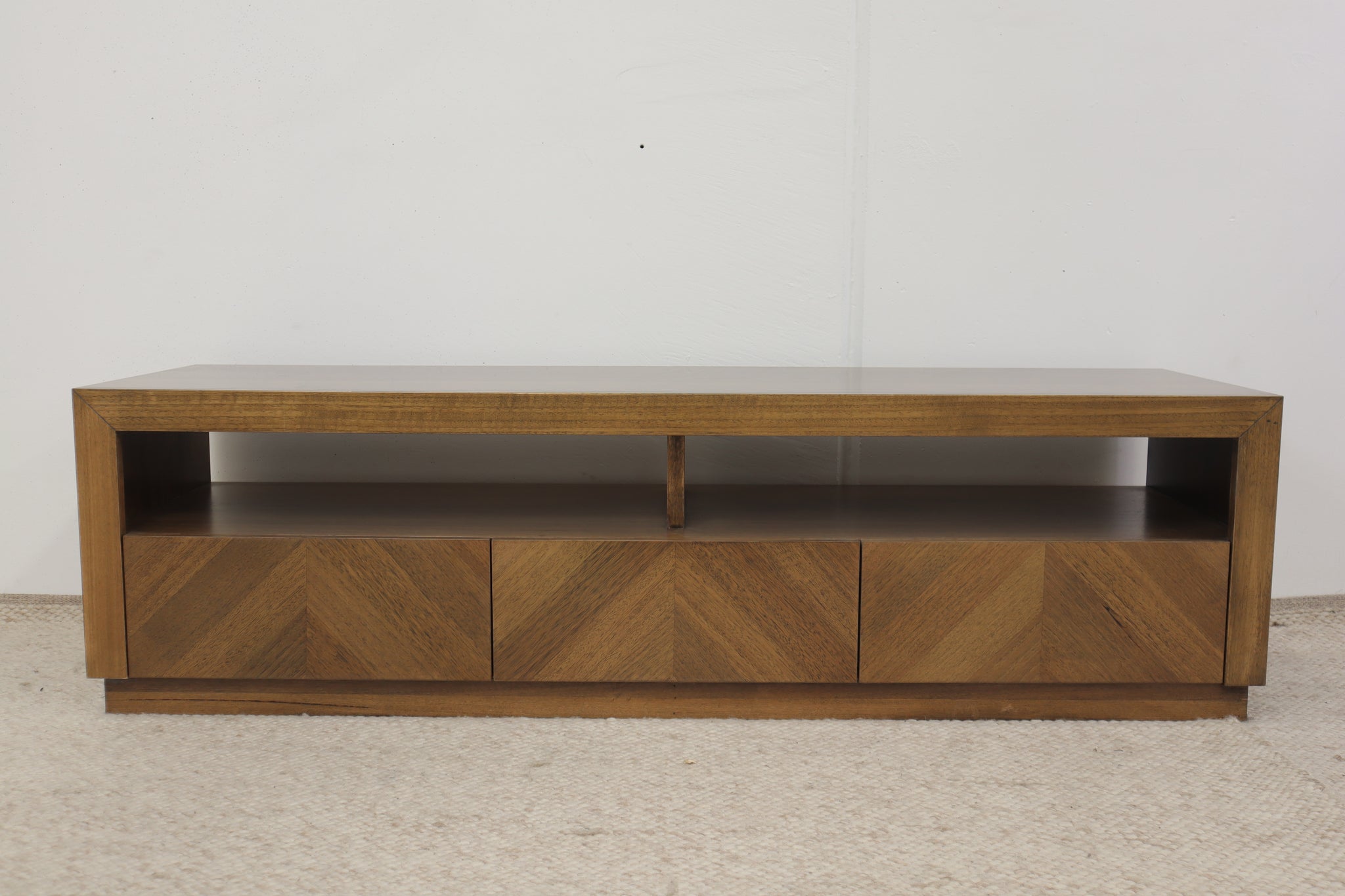 HAVANA ENTERTAINMENT UNIT