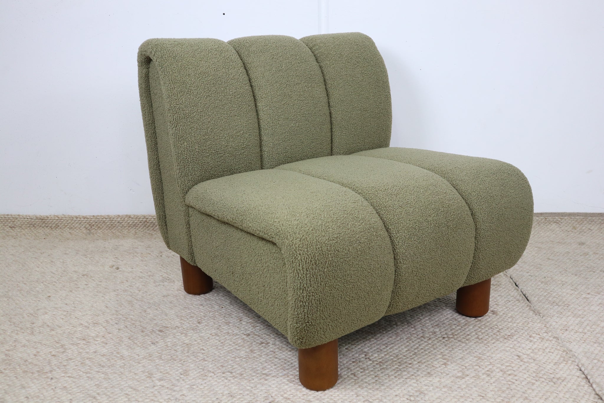 SUMMER OLIVE GREEN ARMCHAIR