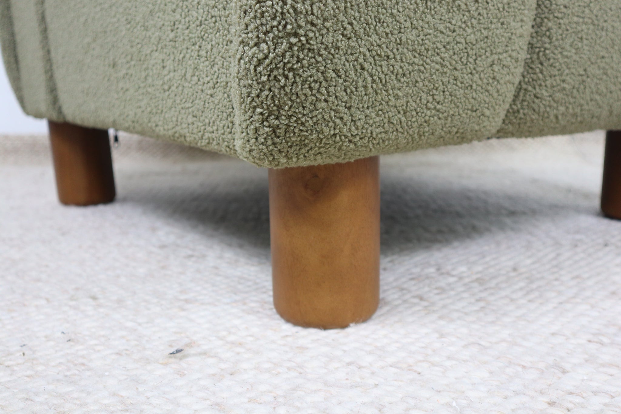 SUMMER OLIVE GREEN ARMCHAIR