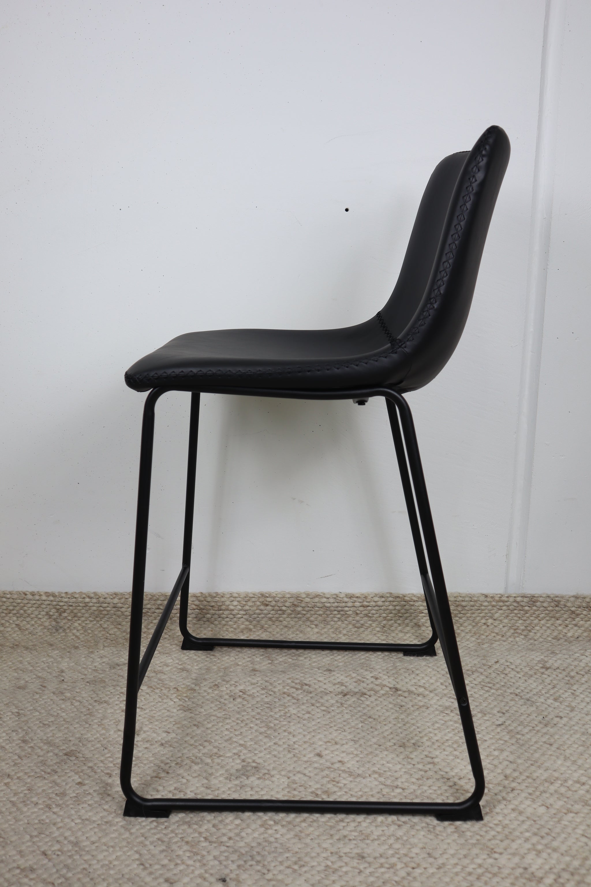 GIA BLACK BAR STOOL