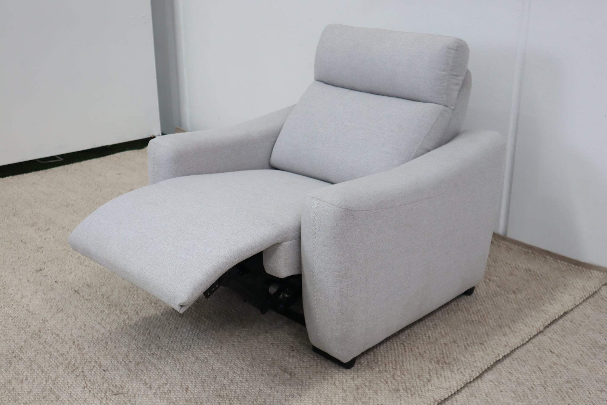 ASPEN LIGHT GREY RECLINER