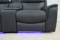 MADDEN BLACK THEATRE LOUNGE