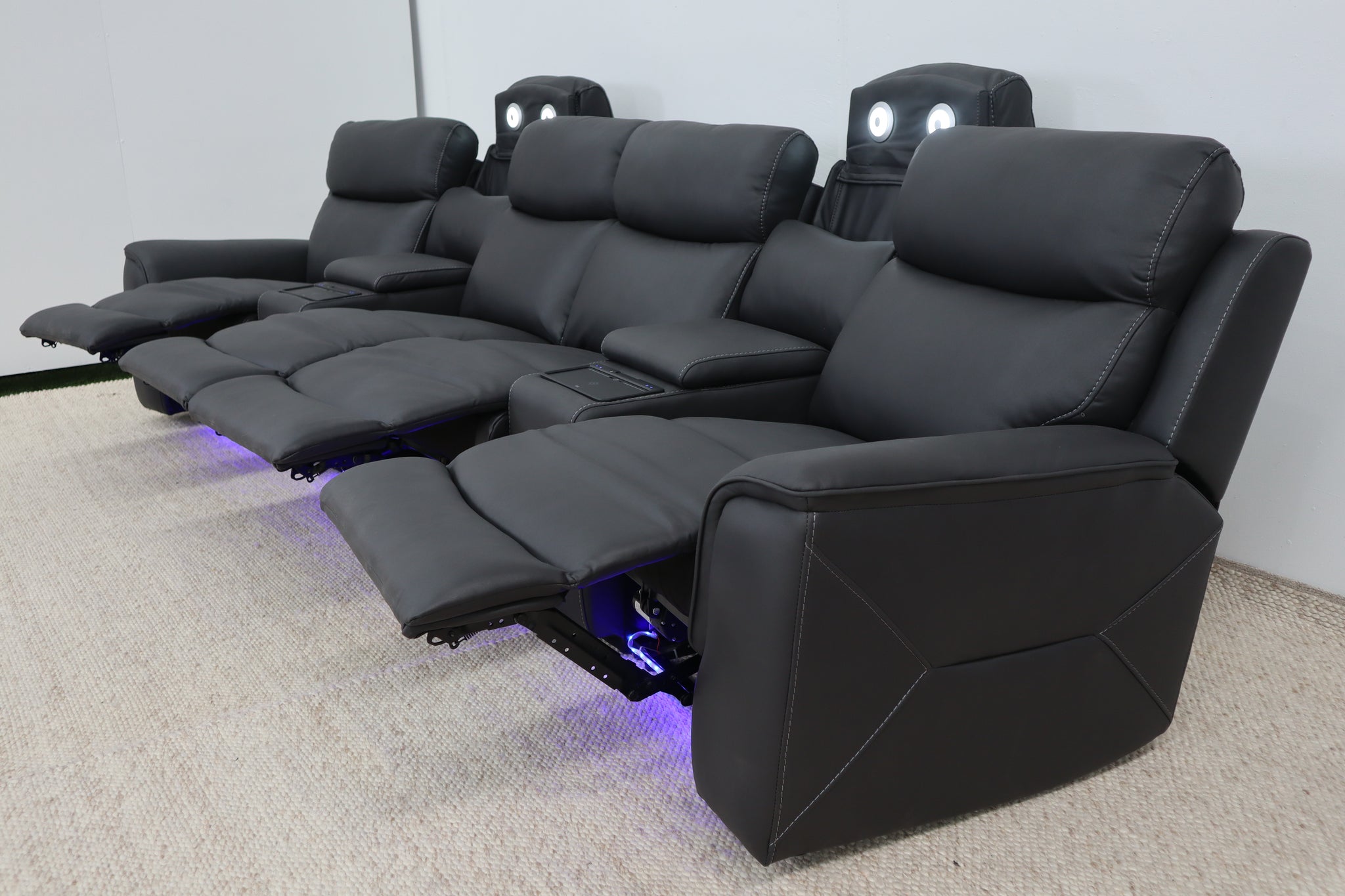 MADDEN BLACK THEATRE LOUNGE