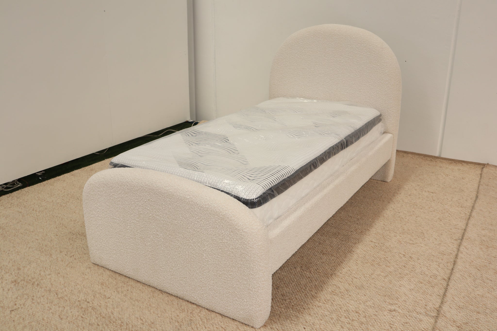 KYLE NATURAL BOUCLE SINGLE BED
