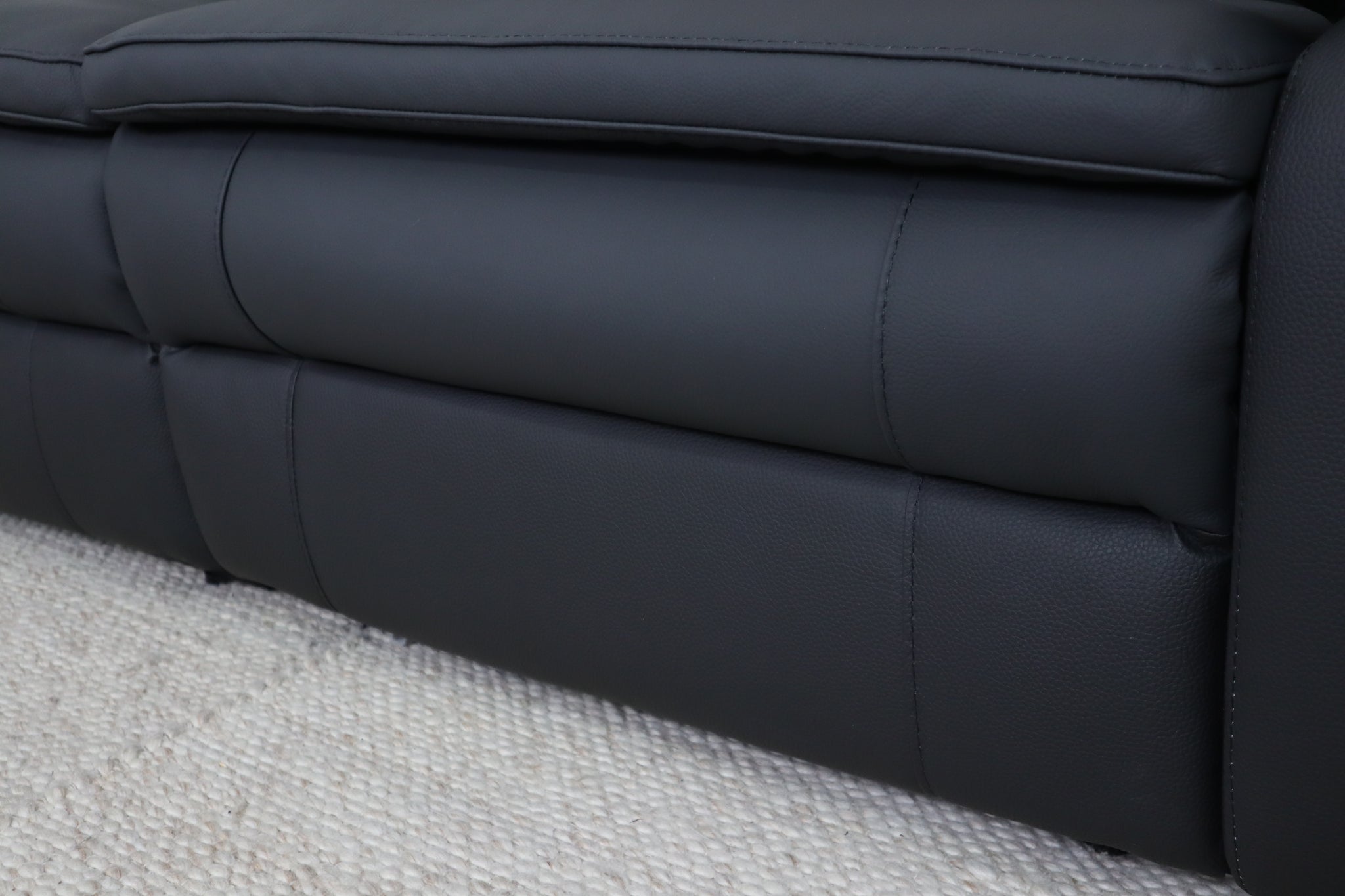 NEVADA BLACK 3 SEATER