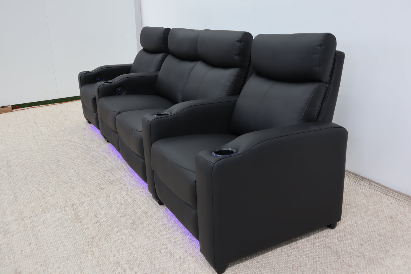 MAYFAIR BLACK THEATRE LOUNGE