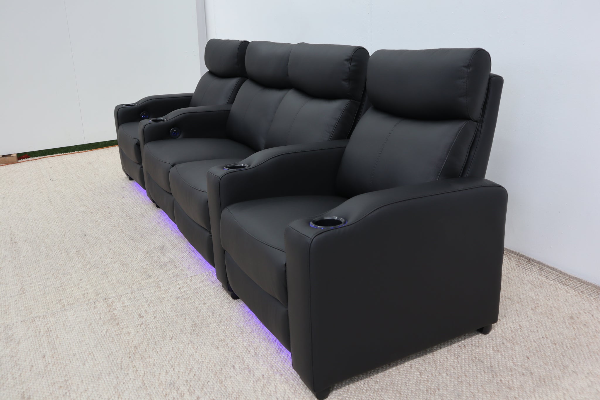 MAYFAIR BLACK THEATRE LOUNGE