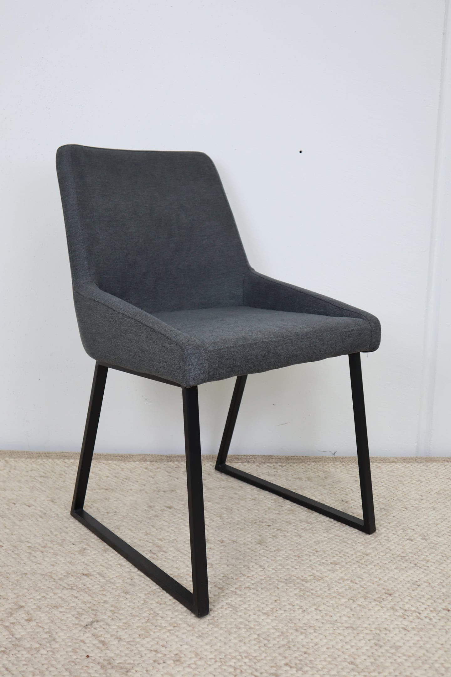 FOX GREY DINING CHAIR