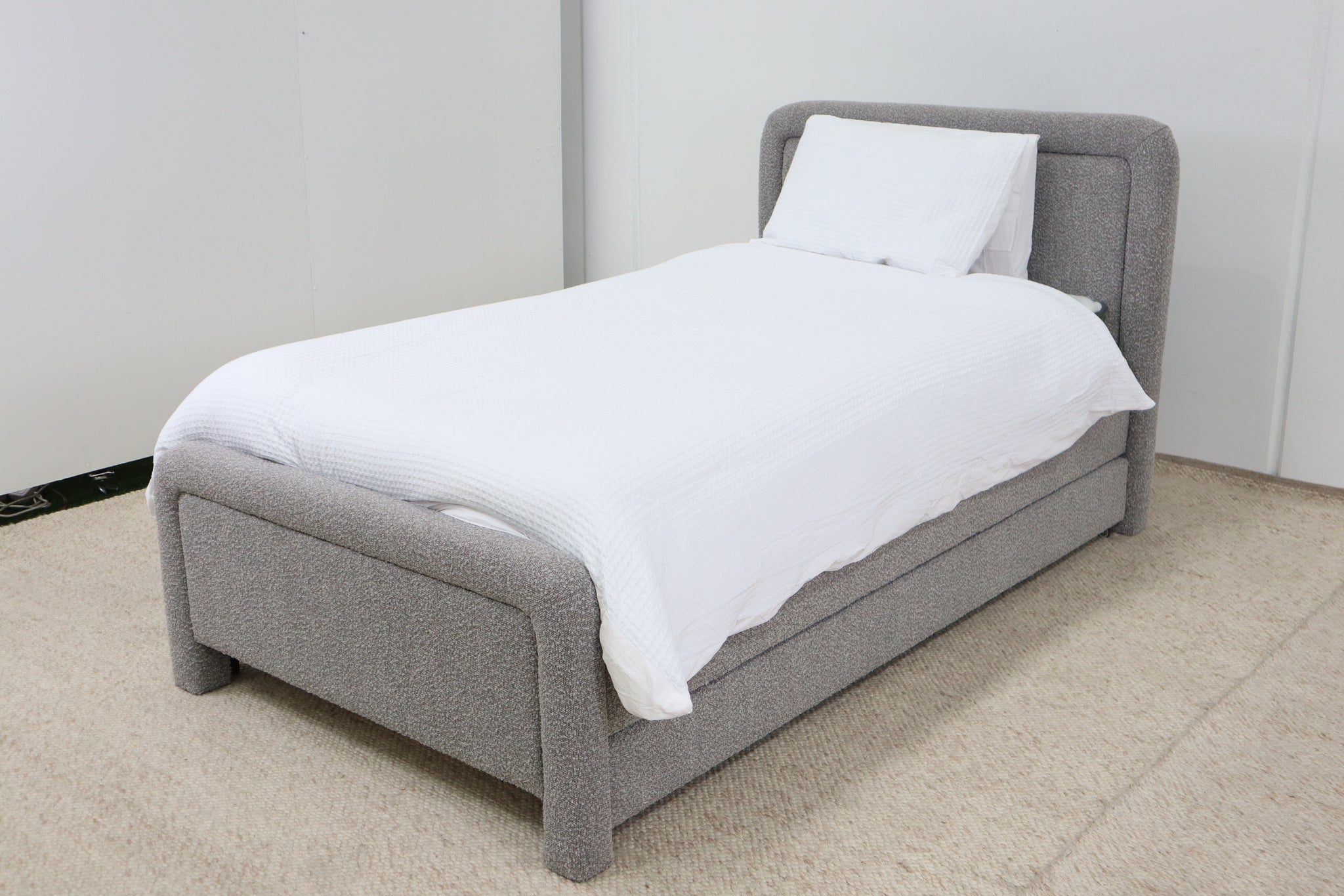 HEMI GREY BOUCLE KING SINGLE BED