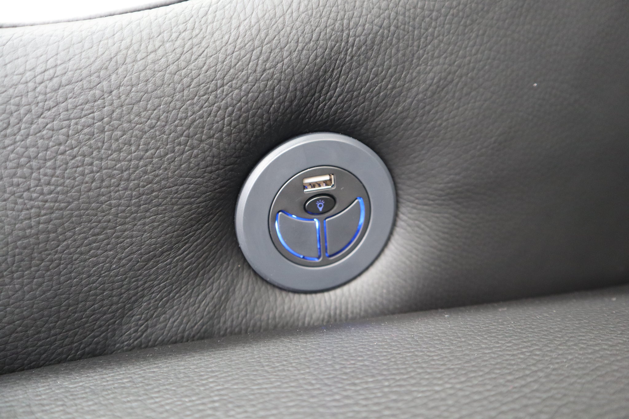 MAYFAIR BLACK THEATRE LOUNGE