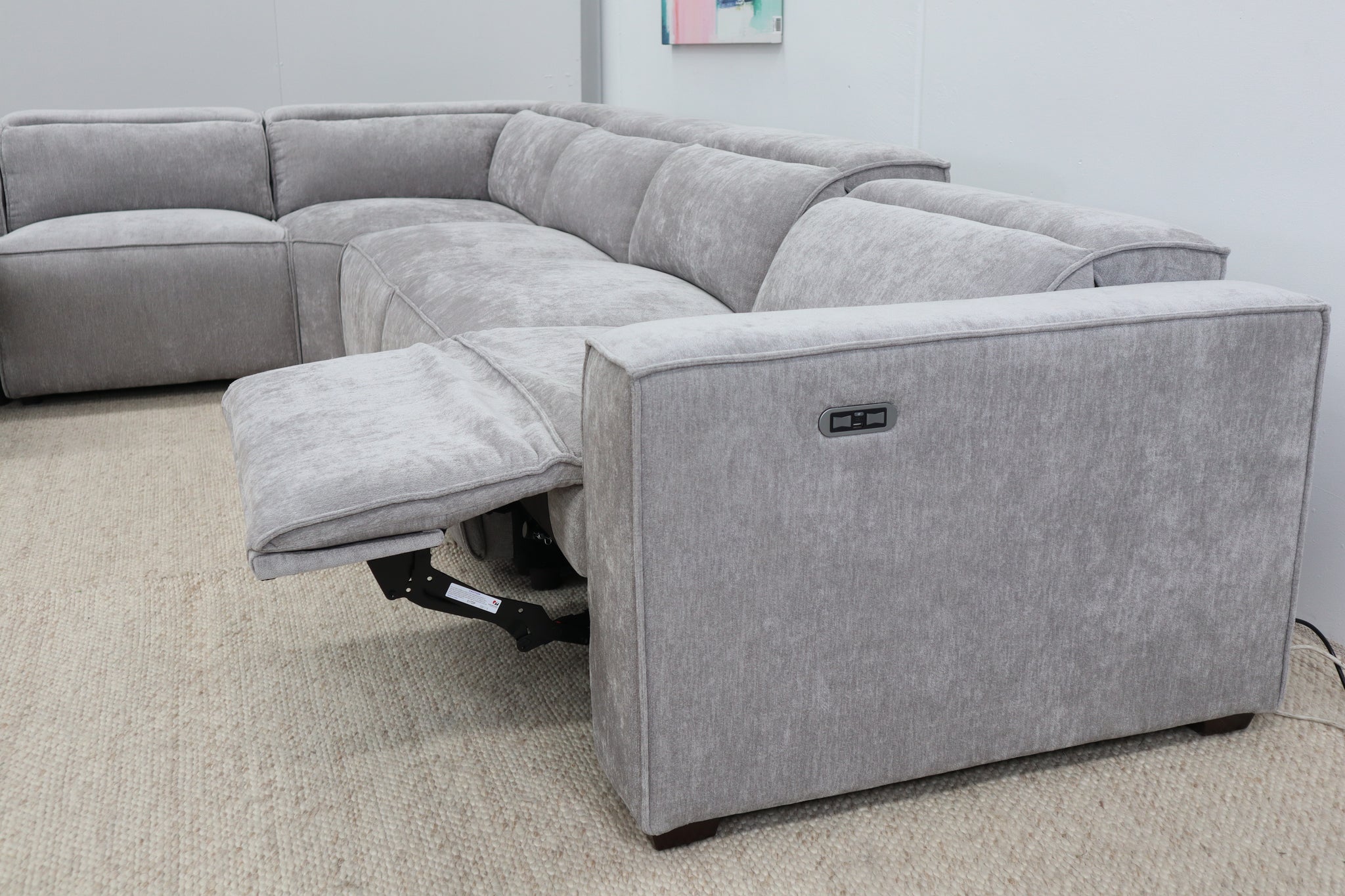 LYNX SMOKE CORNER LOUNGE