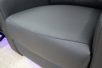 MAYFAIR BLACK THEATRE LOUNGE