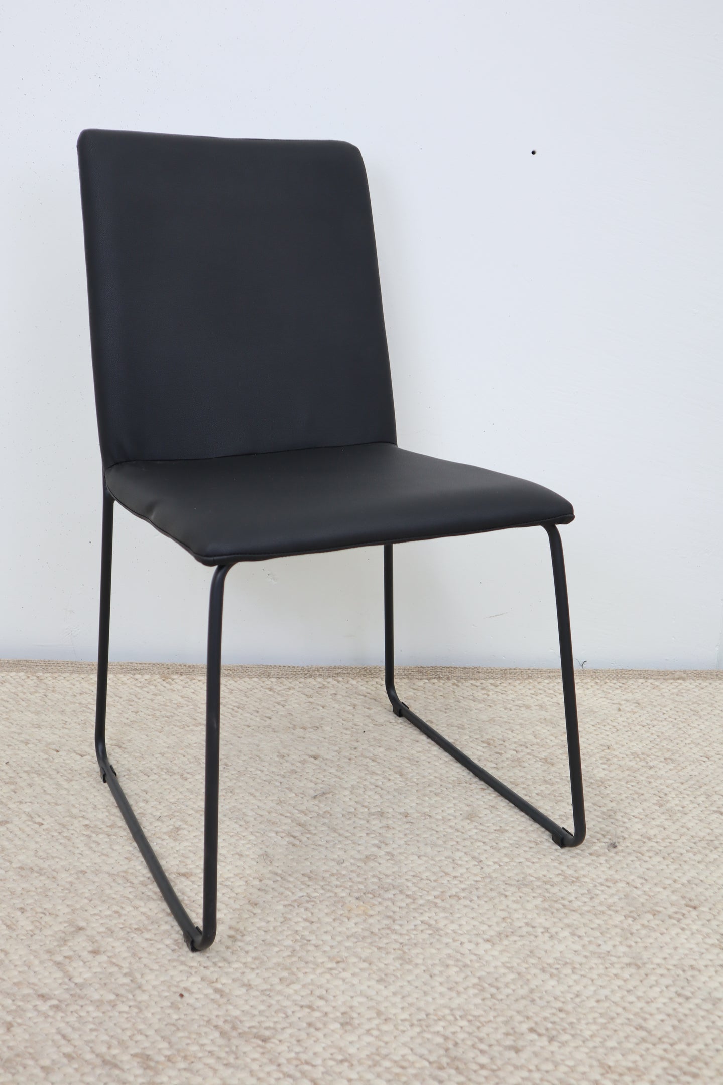 FORD BLACK DINING CHAIR