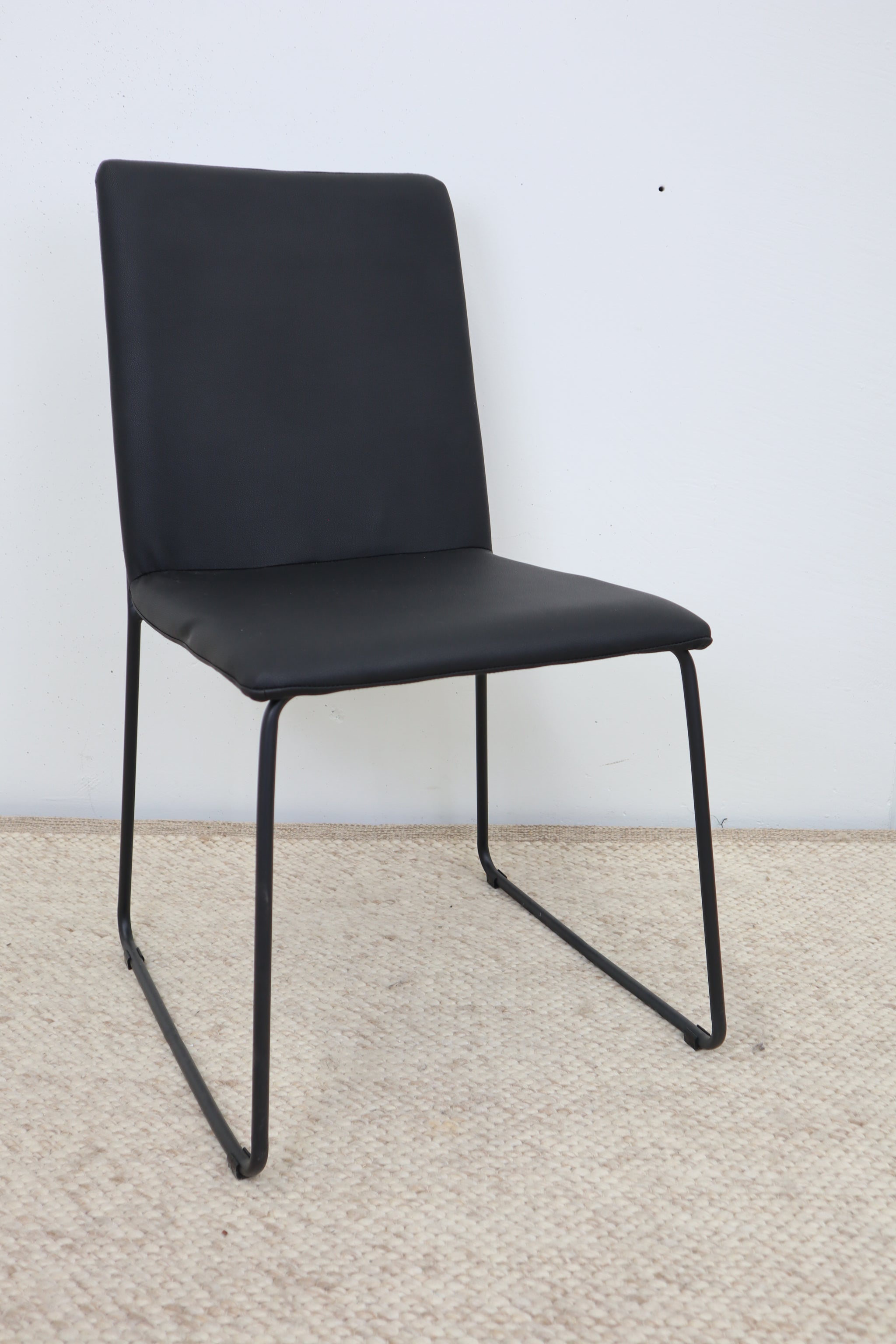 FORD BLACK DINING CHAIR