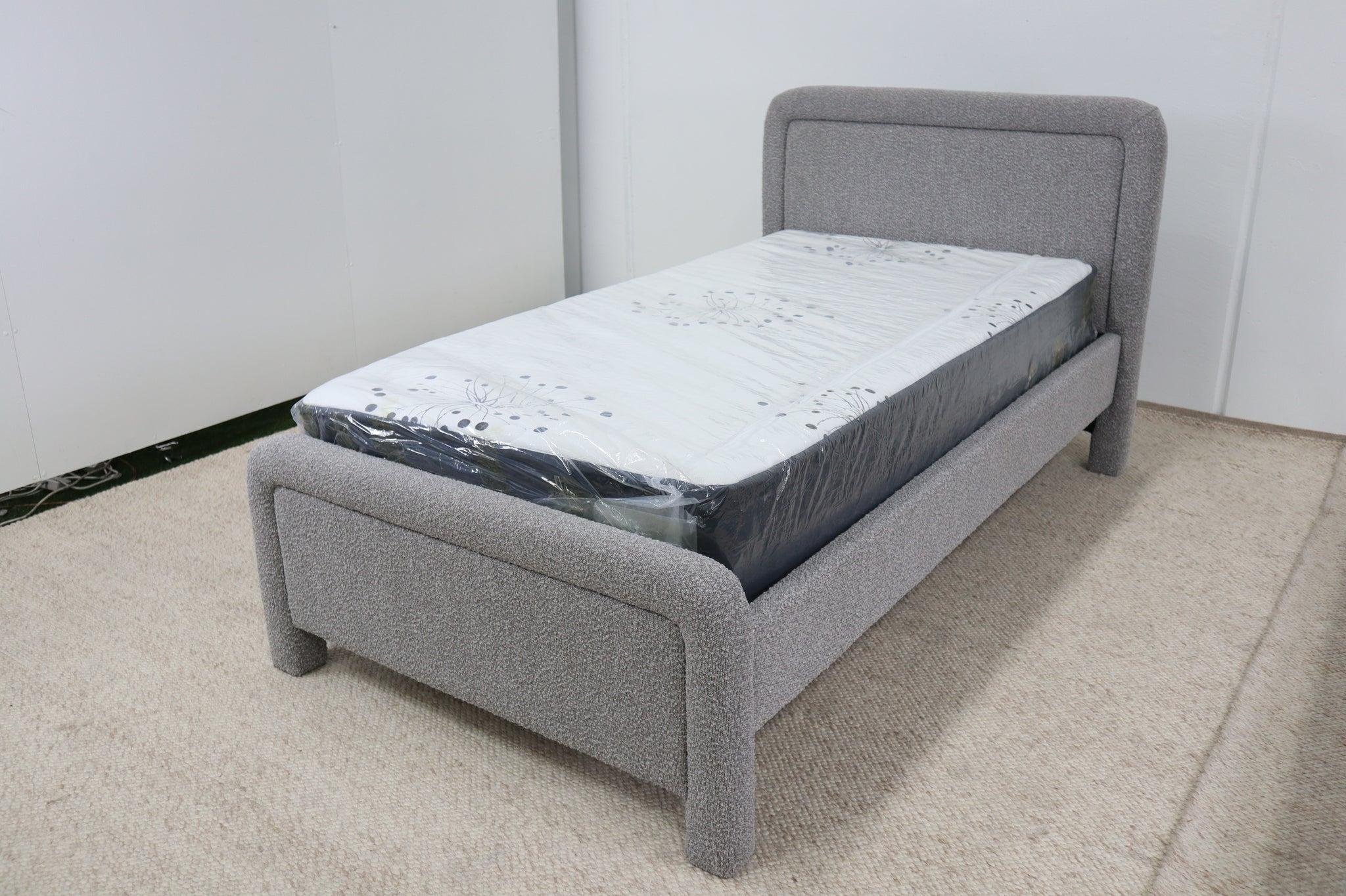 HEMI GREY BOUCLE KING SINGLE BED