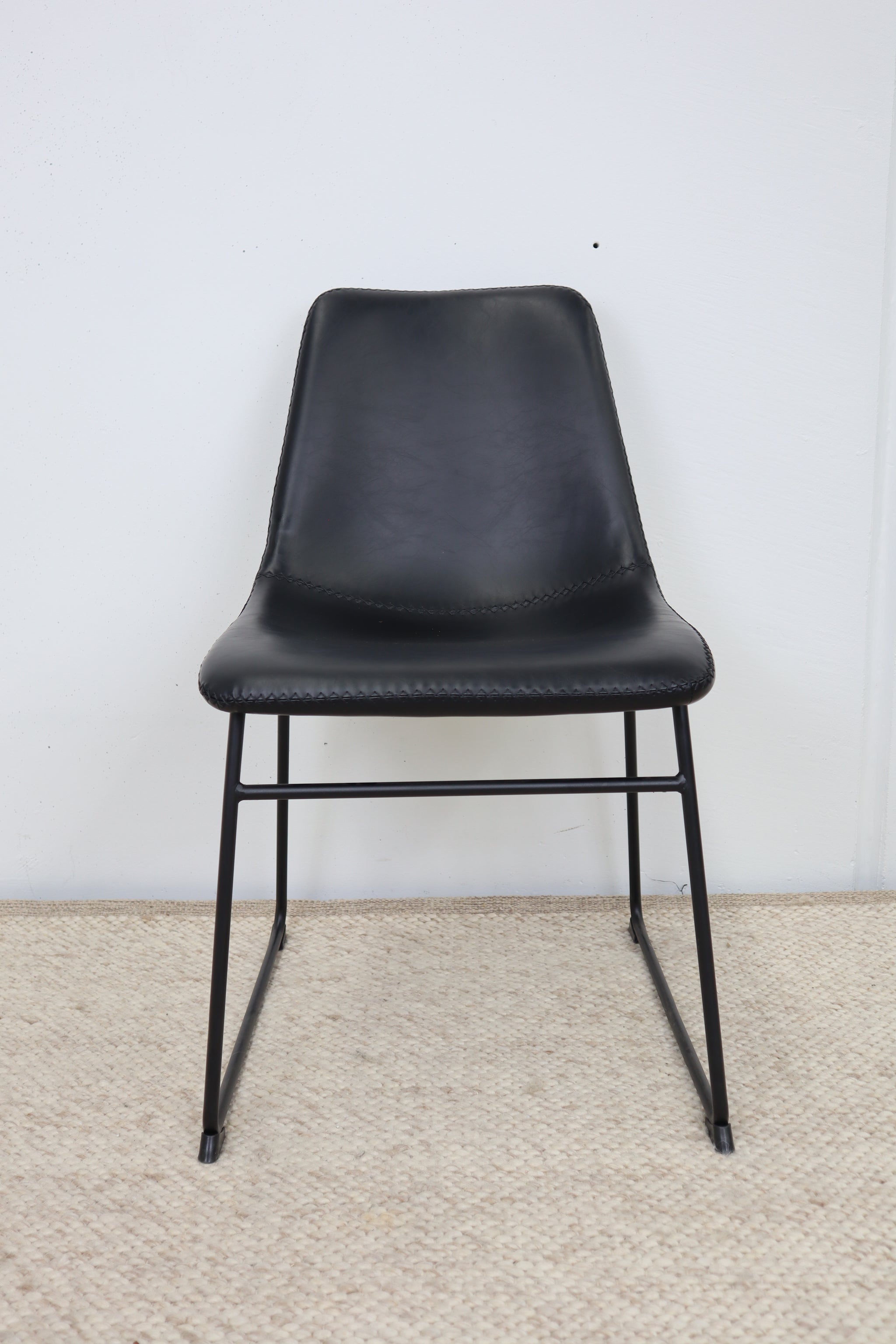 DAVIS BLACK DINING CHAIR