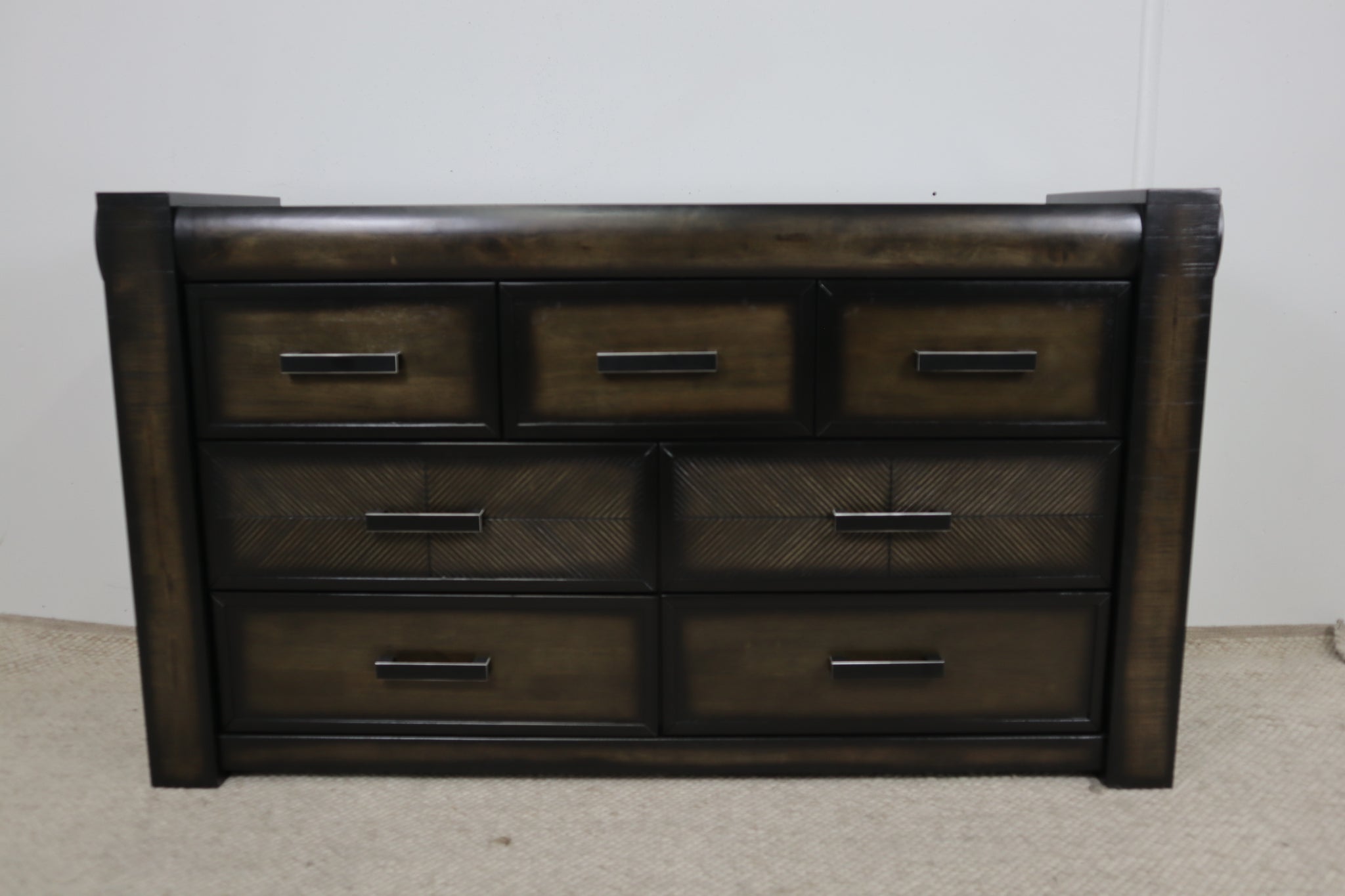 XAVIER DRESSER