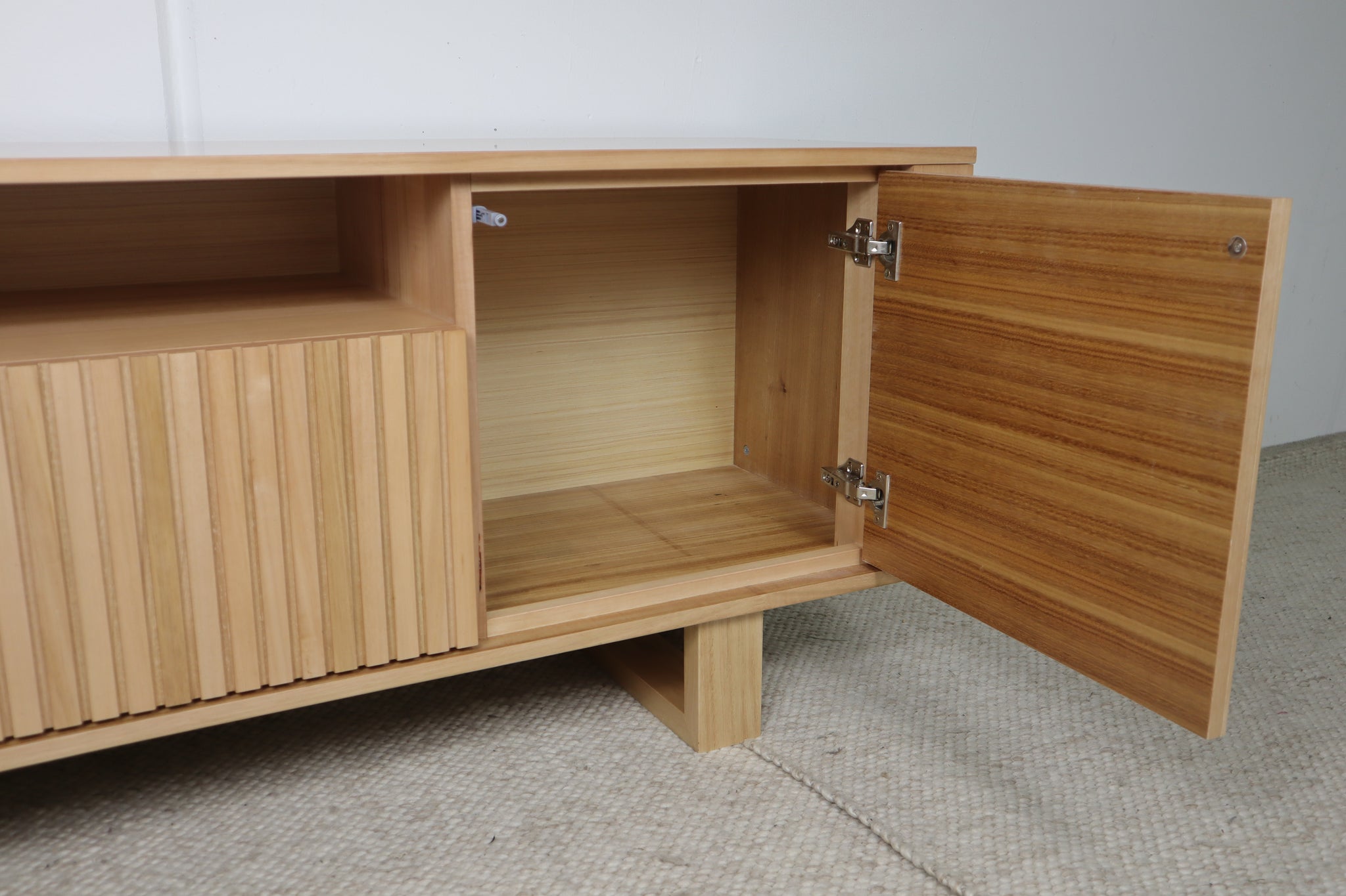 MONTE CARLO ENTERTAINMENT UNIT