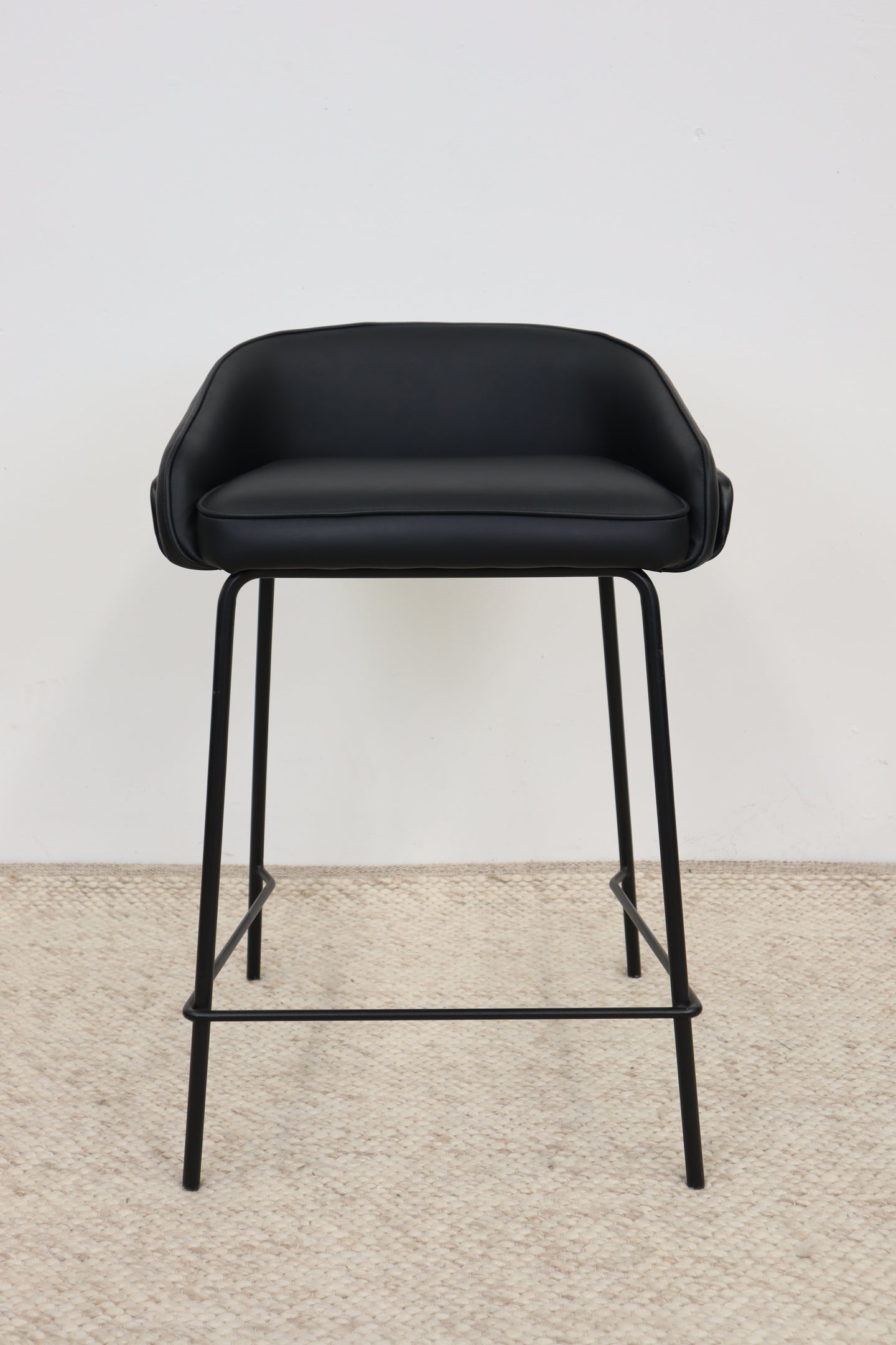 BASS BLACK BAR STOOL