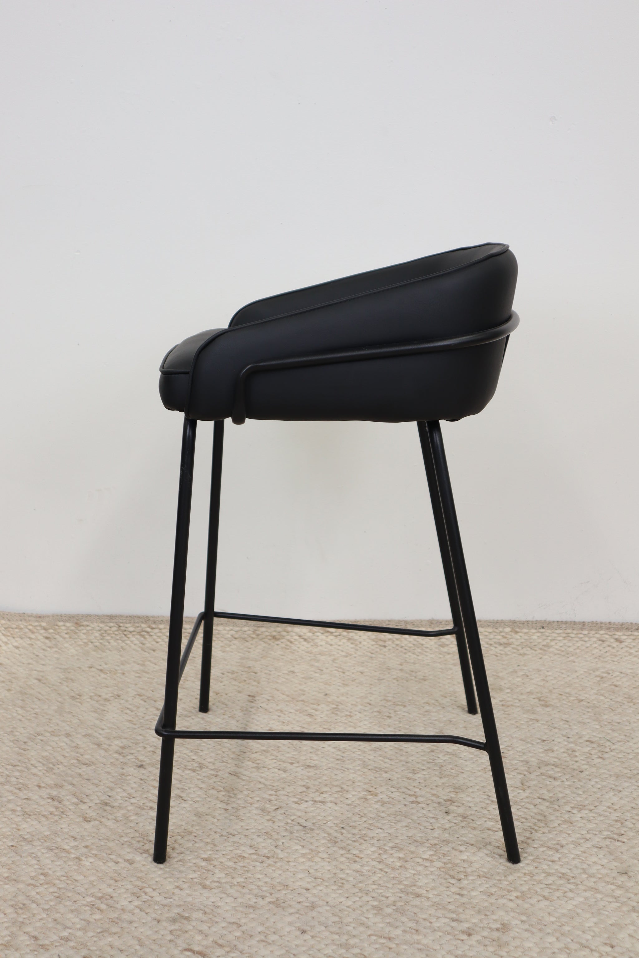 BASS BLACK BAR STOOL