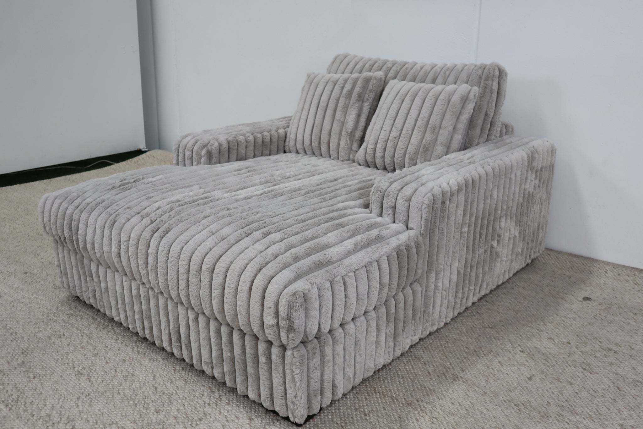 EVE GREY FAUX FUR SINGLE CHAISE