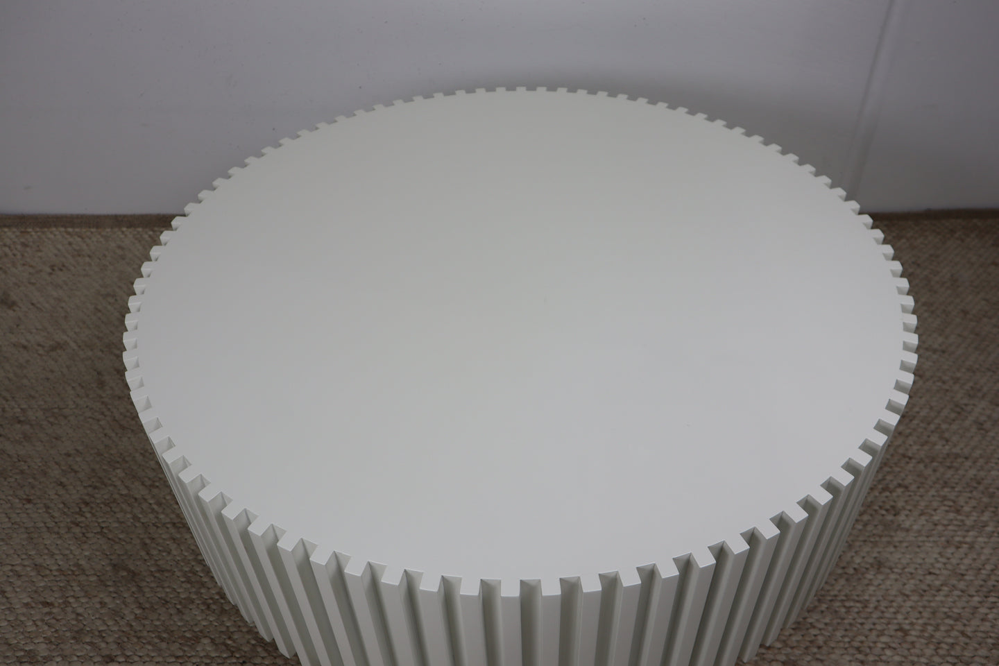 KAI WHITE ROUND COFFEE TABLE