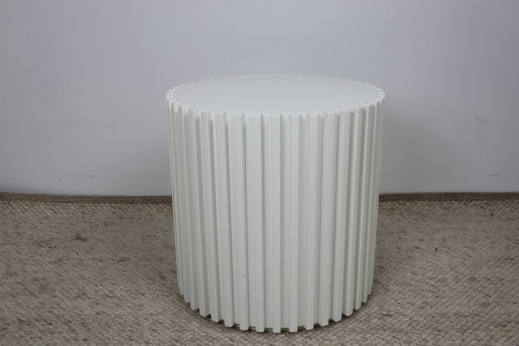 KAI WHITE ROUND LAMP TABLE