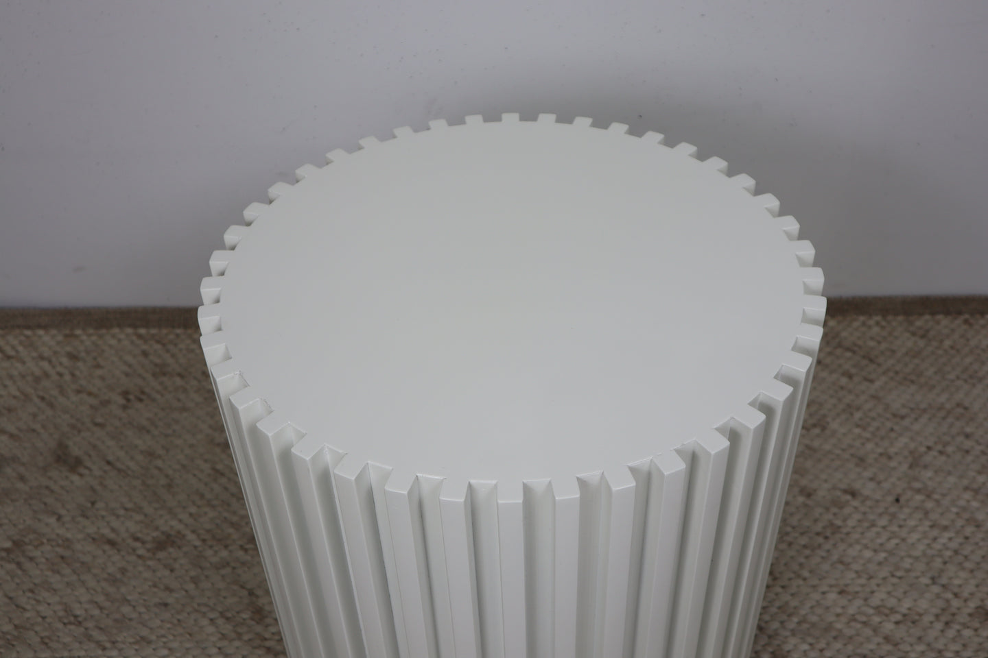 KAI WHITE ROUND LAMP TABLE