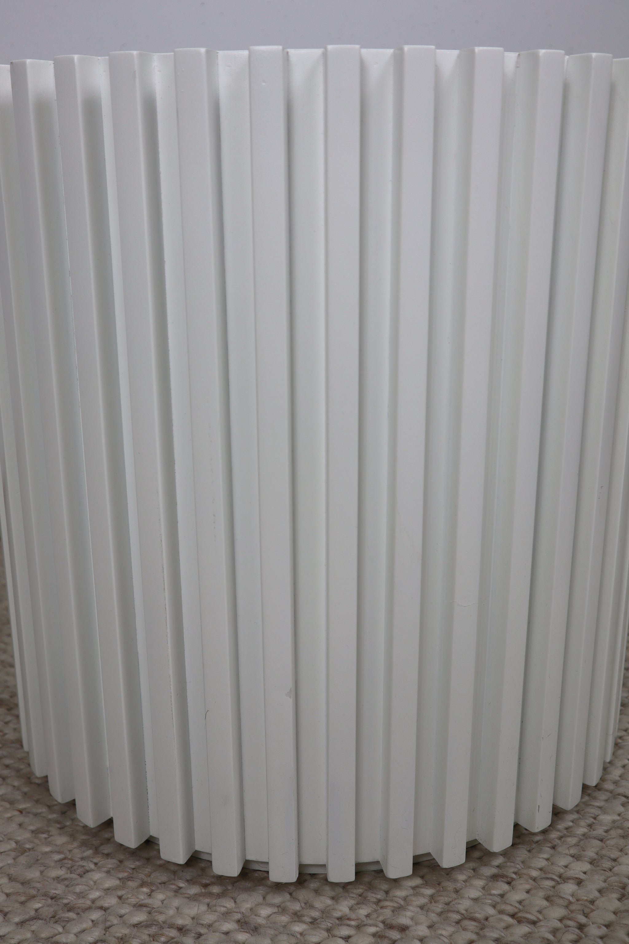 KAI WHITE ROUND LAMP TABLE