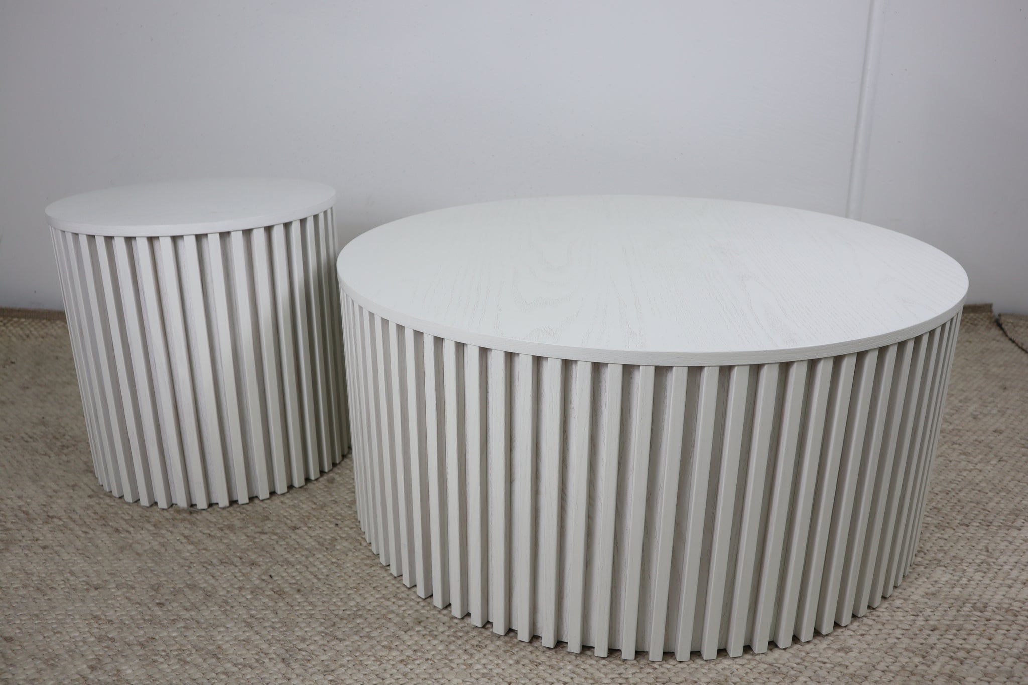 ZOE WHITE ROUND LAMP TABLE