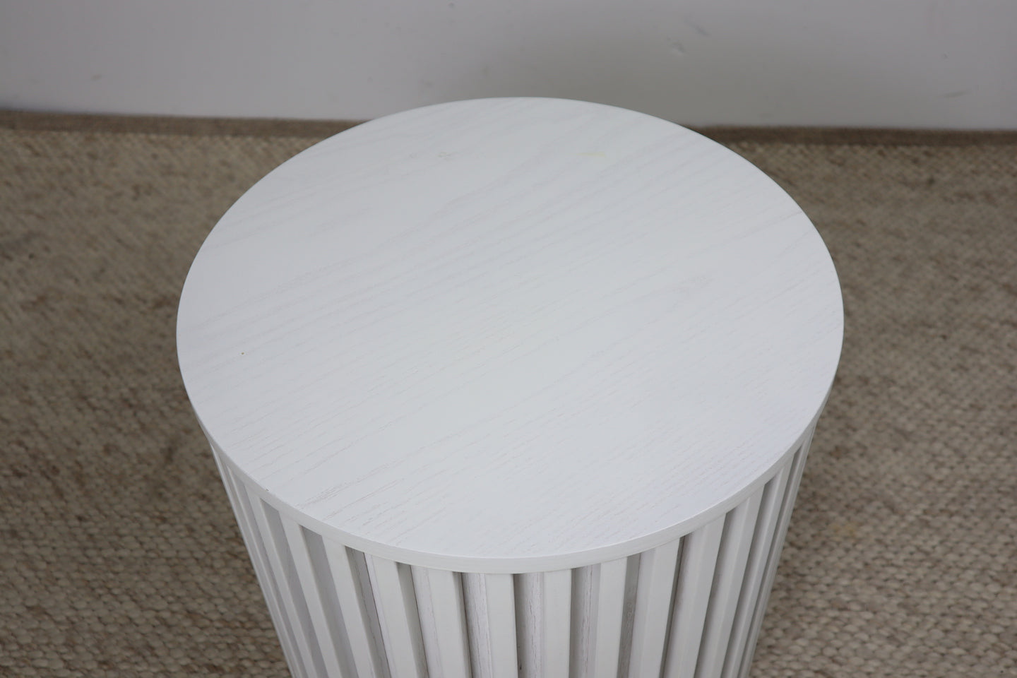 ZOE WHITE ROUND LAMP TABLE