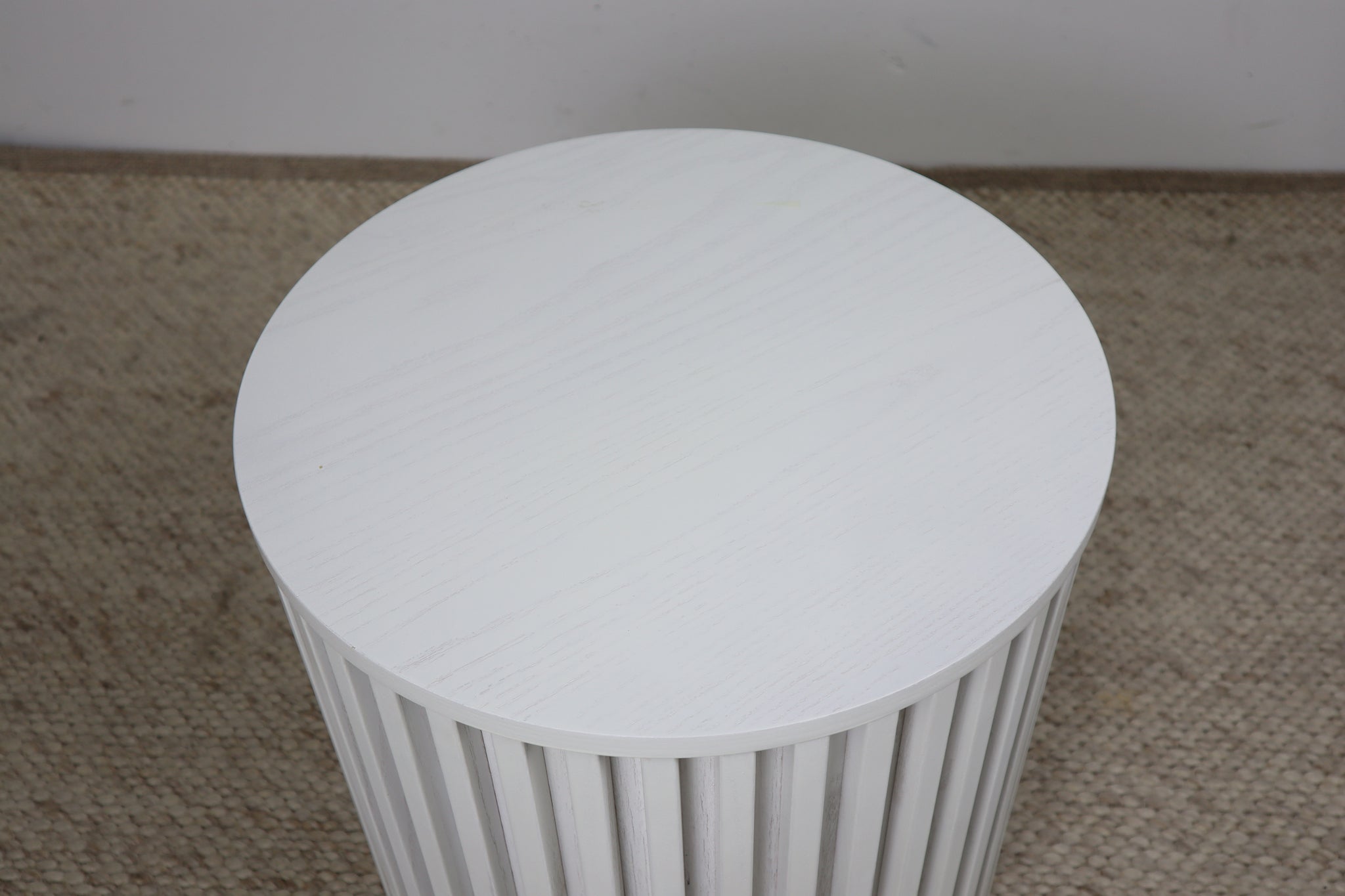 ZOE WHITE ROUND LAMP TABLE
